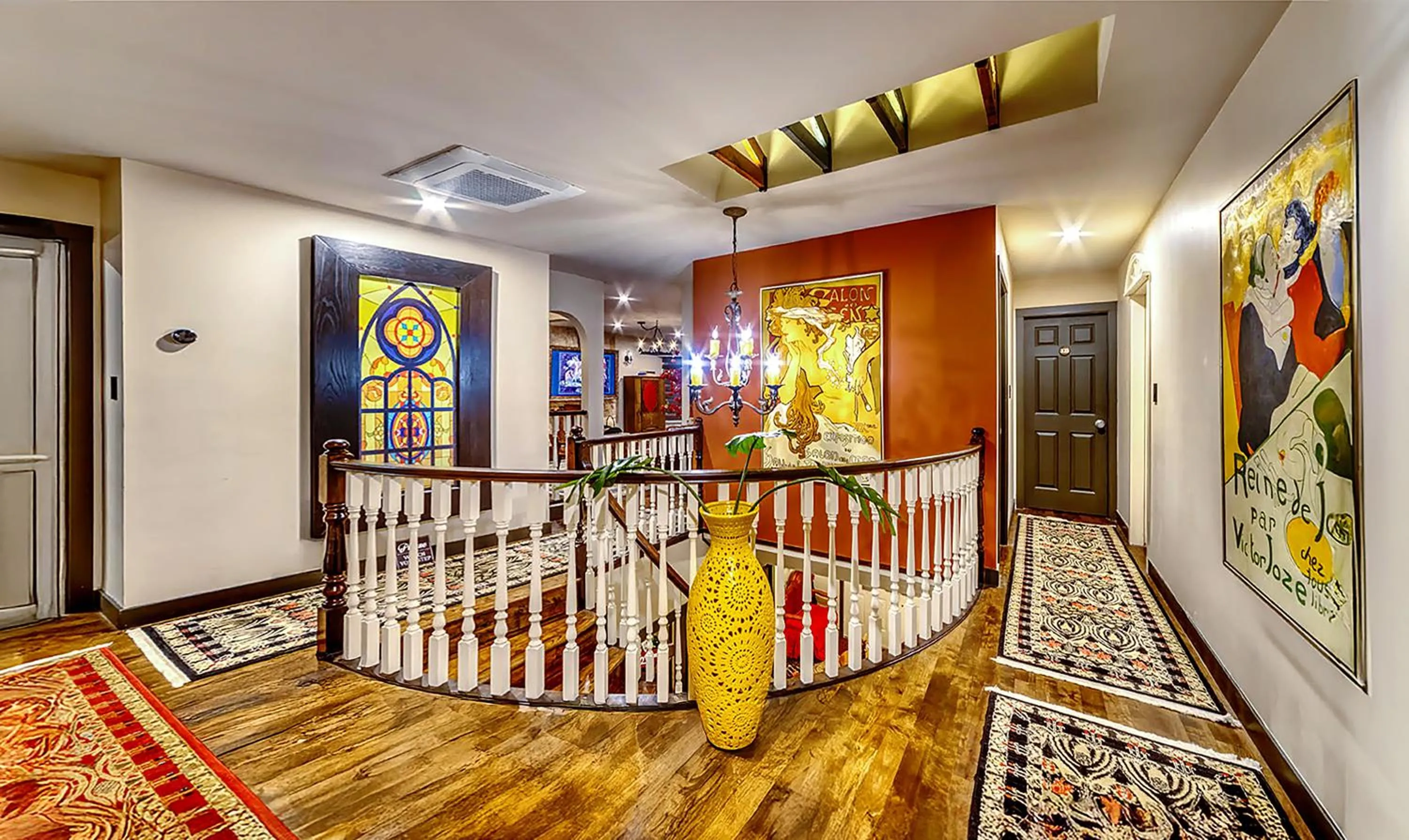 Lobby or reception in Neocolonial Nouveau Kensington Vacation Home
