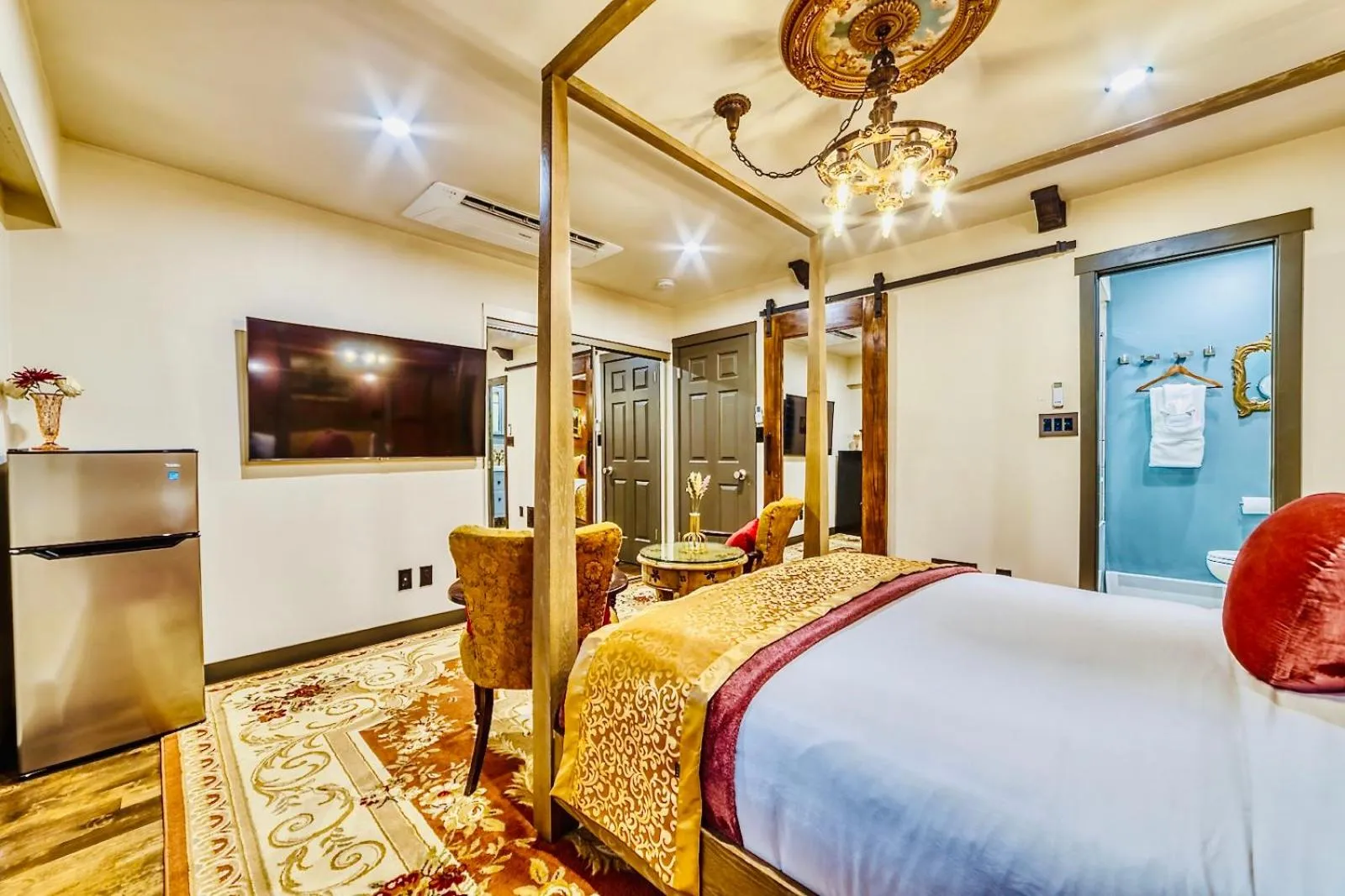 Bed in Neocolonial Nouveau Kensington Vacation Home