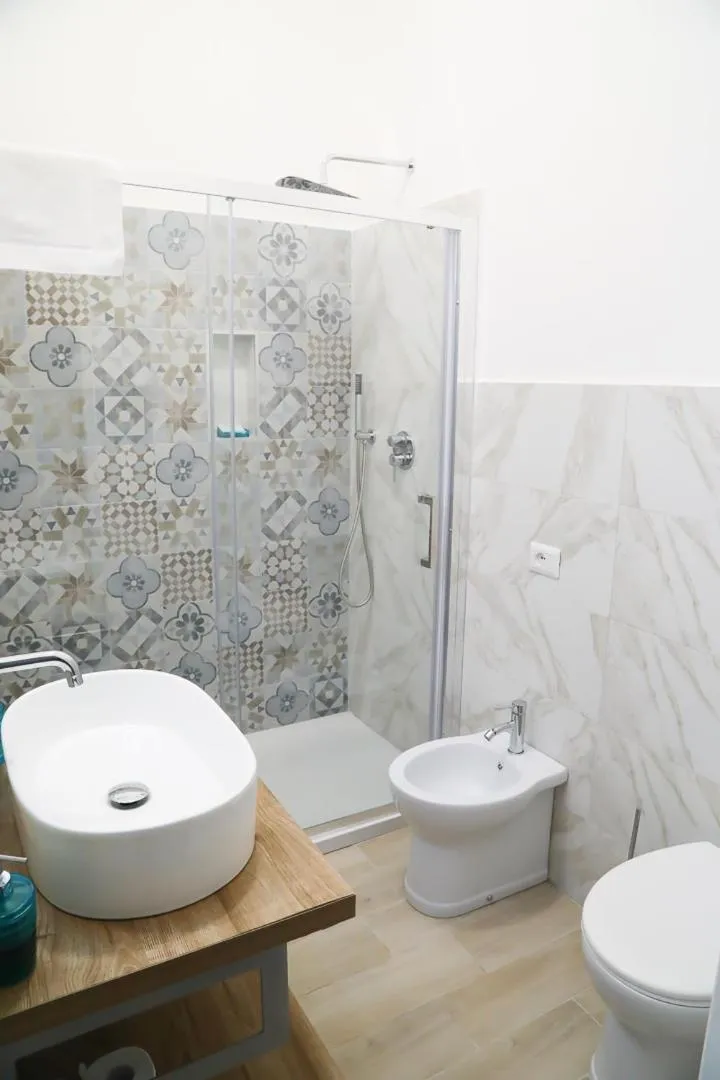 Shower in Cinemovie Guesthouse