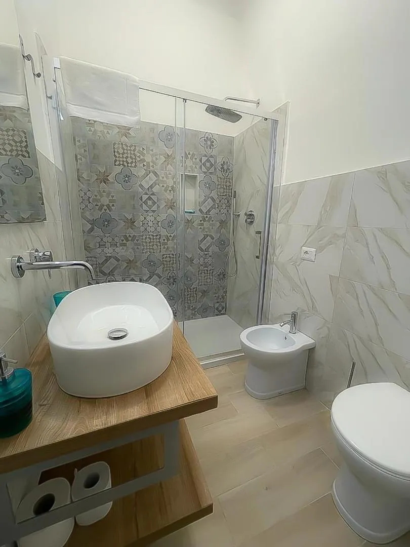 Shower in Cinemovie Guesthouse