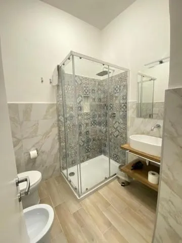 Shower in Cinemovie Guesthouse