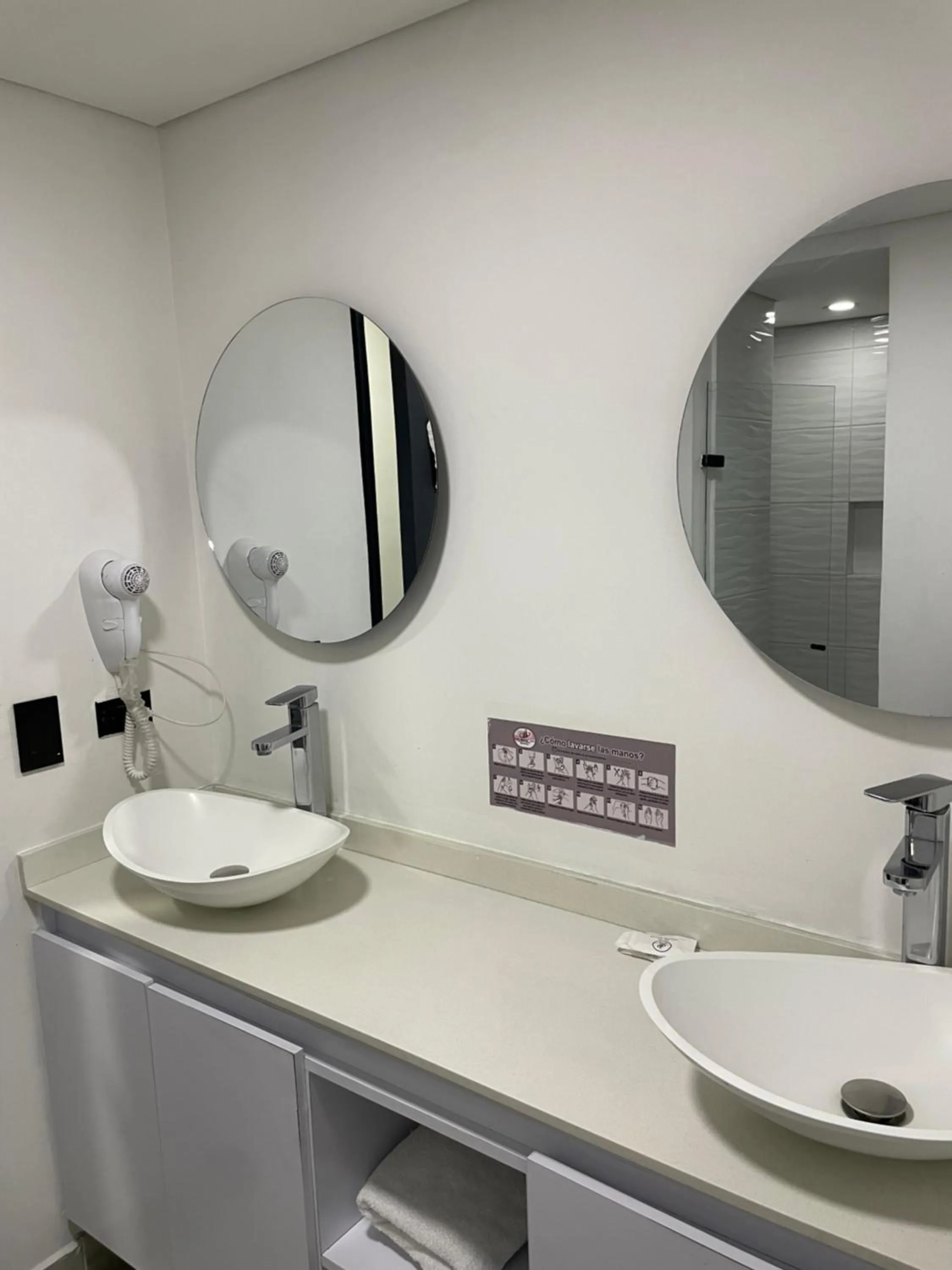 Bathroom in Hotel Ofix