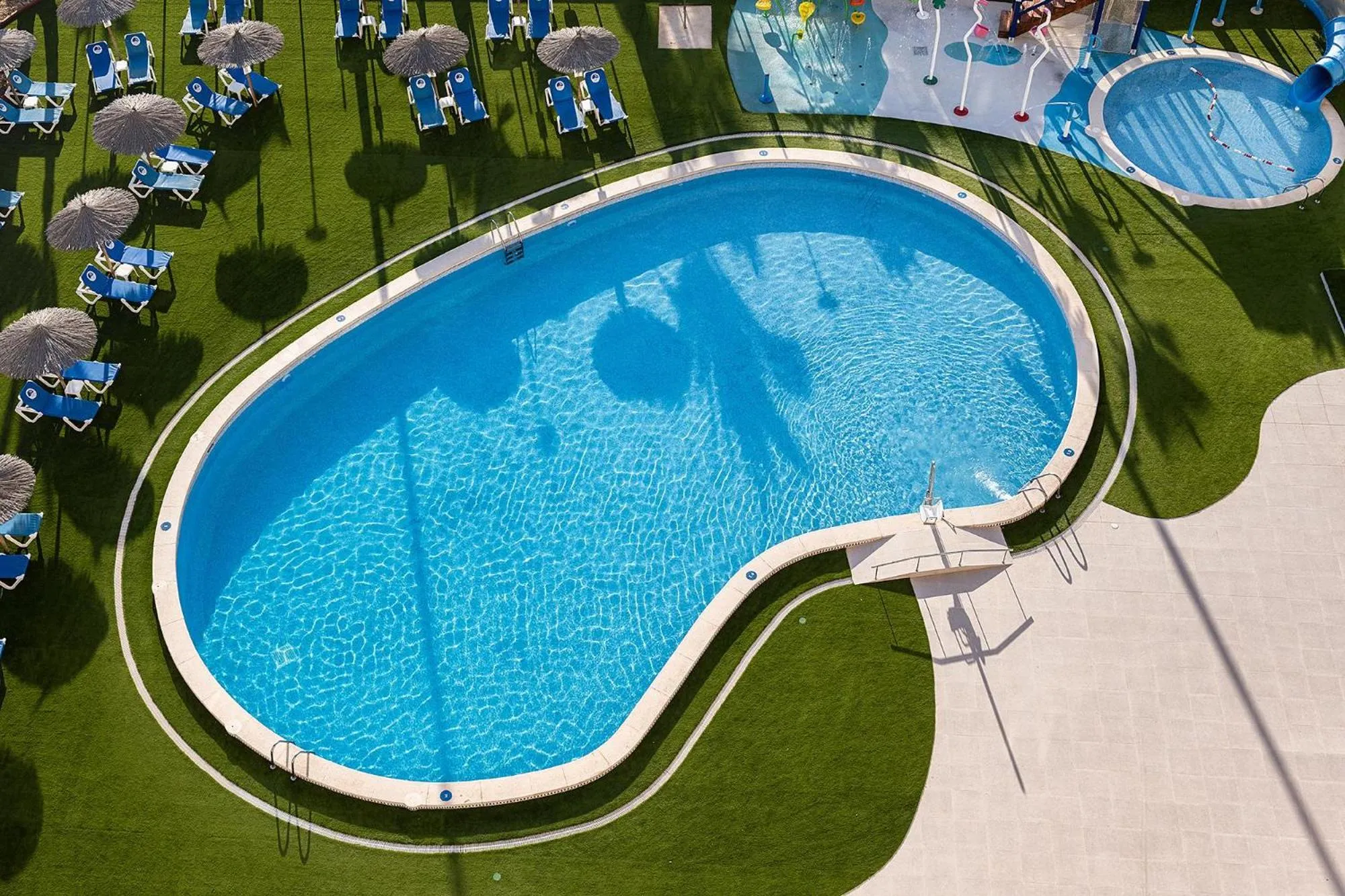 Swimming pool in Hotel Playas de Torrevieja