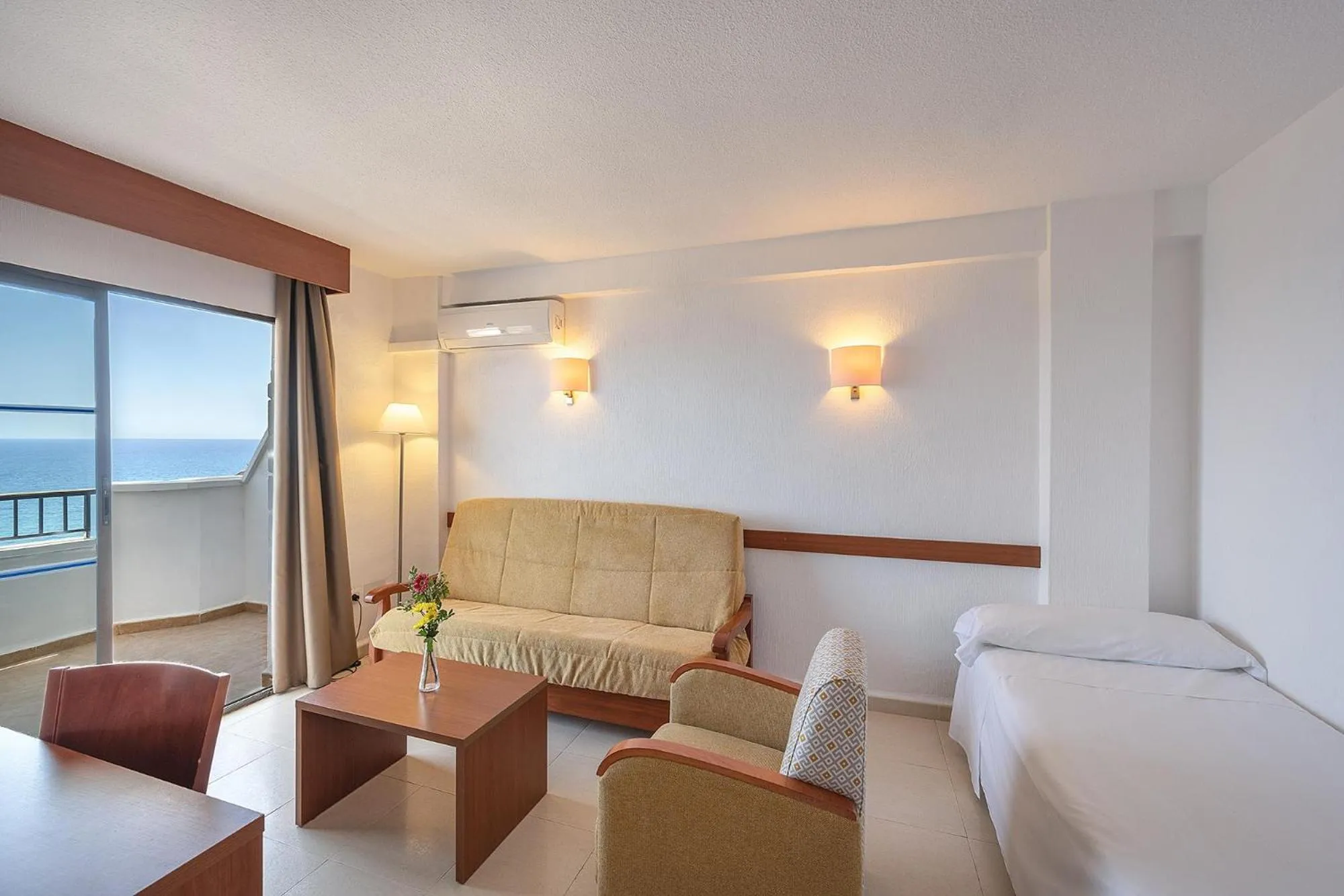 Photo of the whole room, Bed in Hotel Playas de Torrevieja