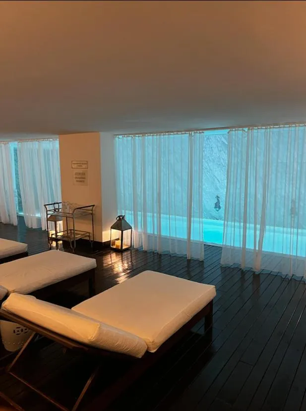 Swimming pool, Bed in Yoo Punta Del Este