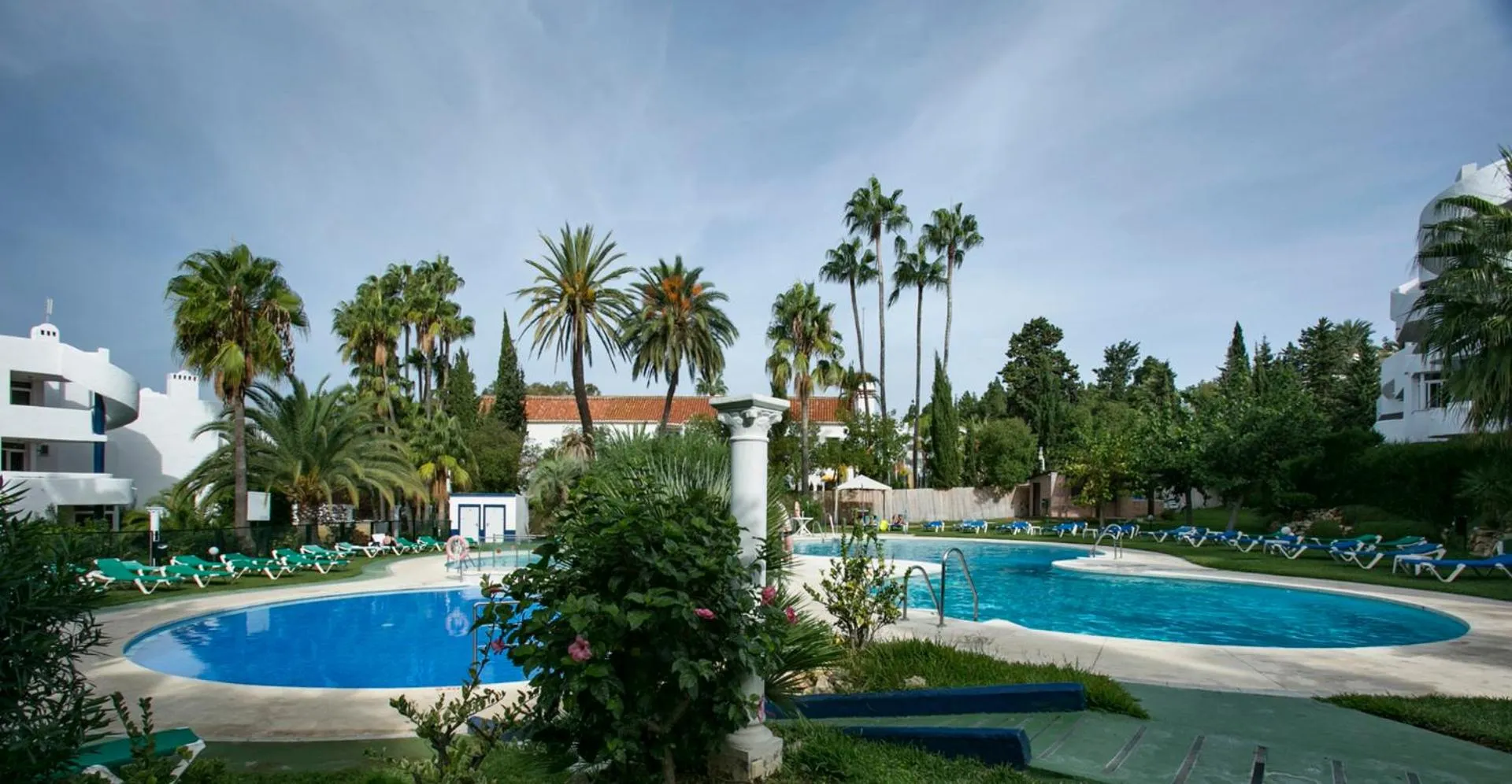 Property building in Ona Campanario