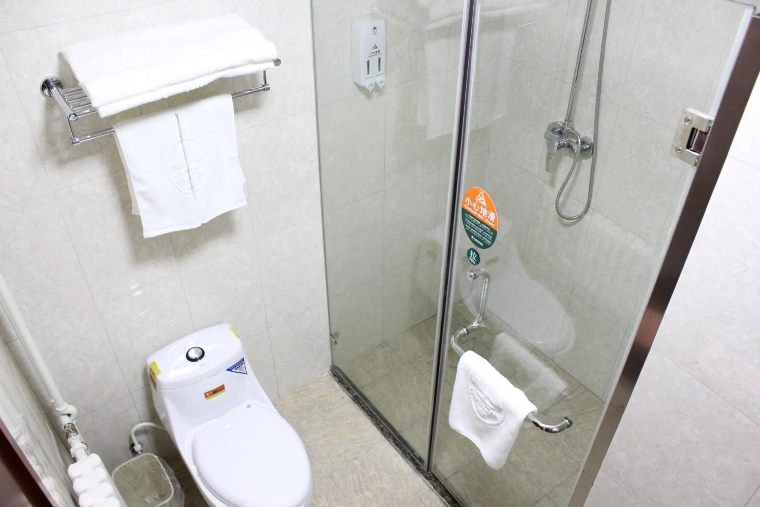 Bathroom in GreenTree Inn Zhangjiakou Yu County Bus Station Business Hotel