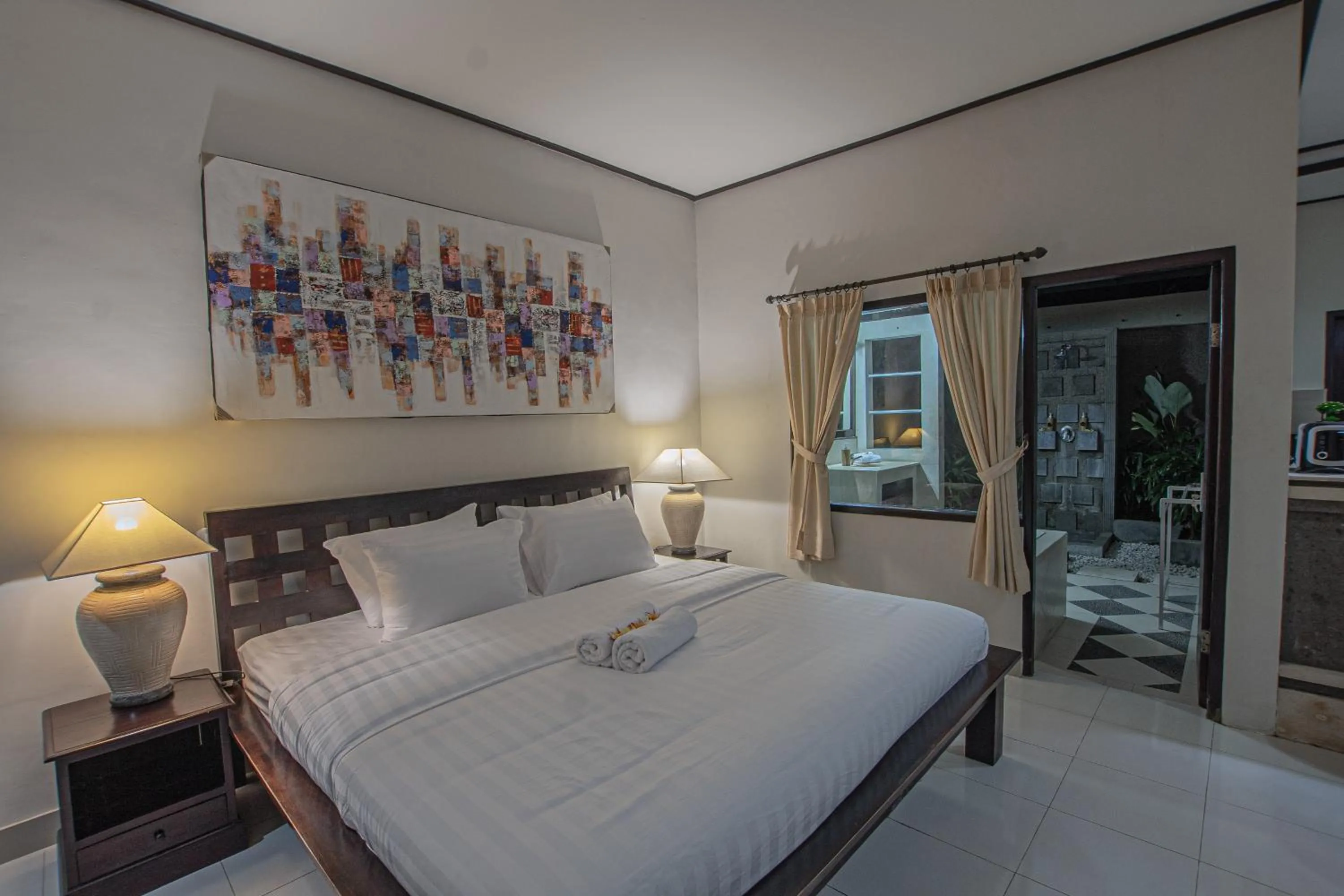 Bathroom, Bed in Panorama Cottages I