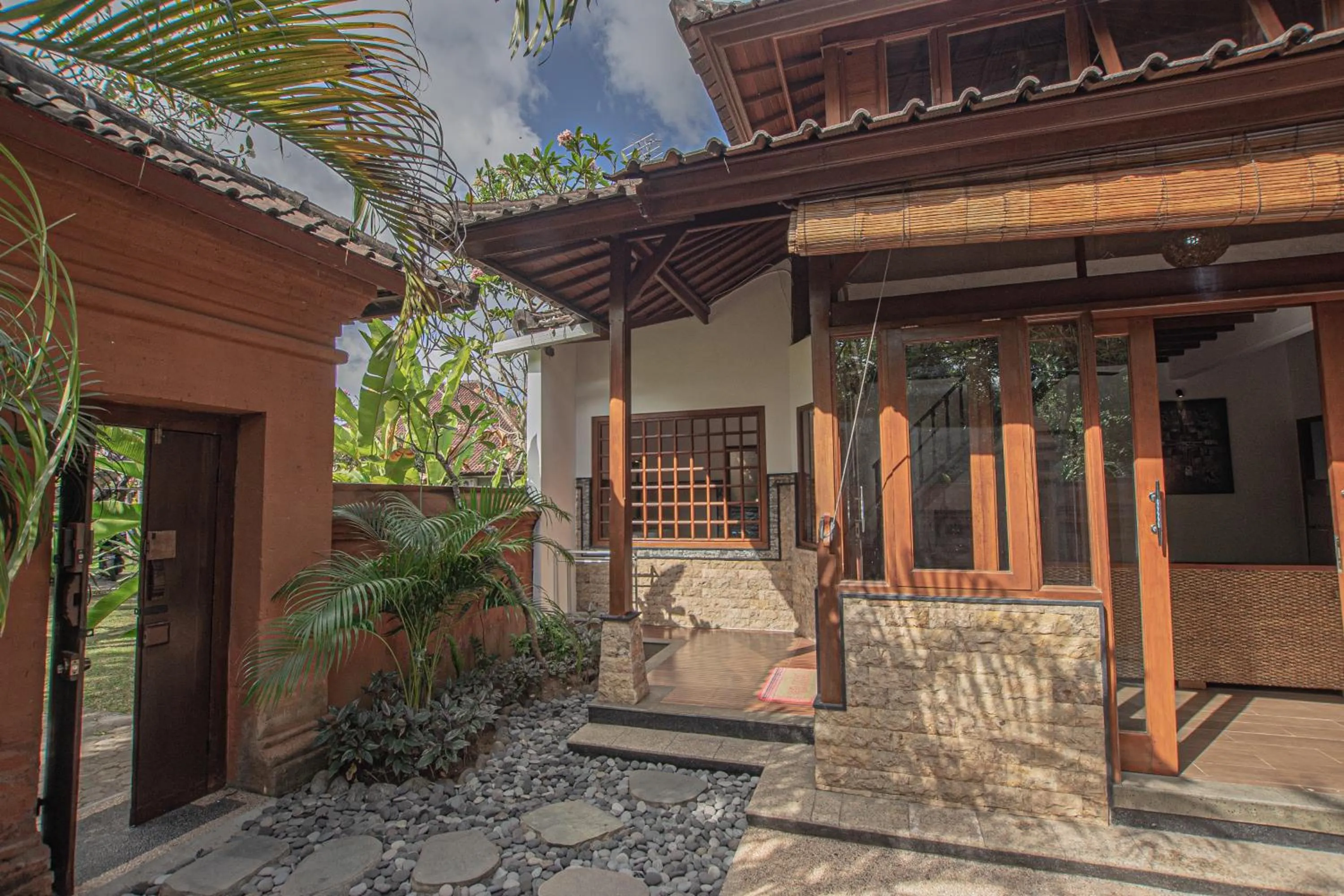 Patio in Panorama Cottages I