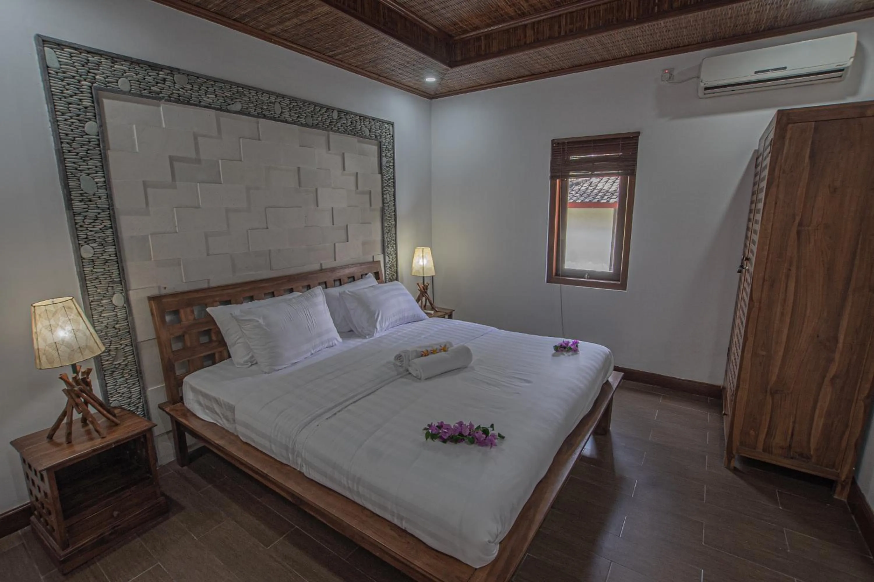 Bed in Panorama Cottages I
