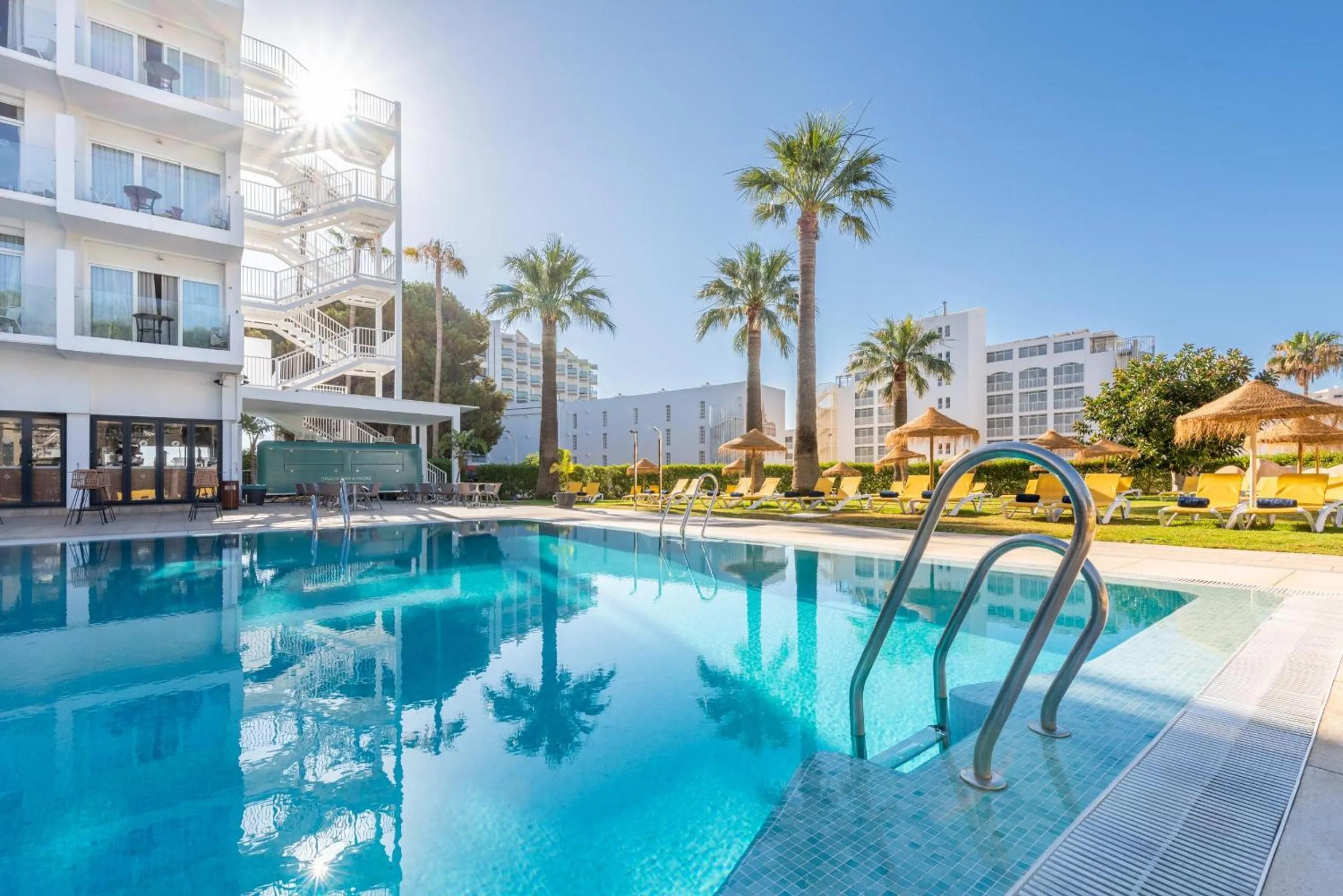 Swimming pool in THB San Fermín