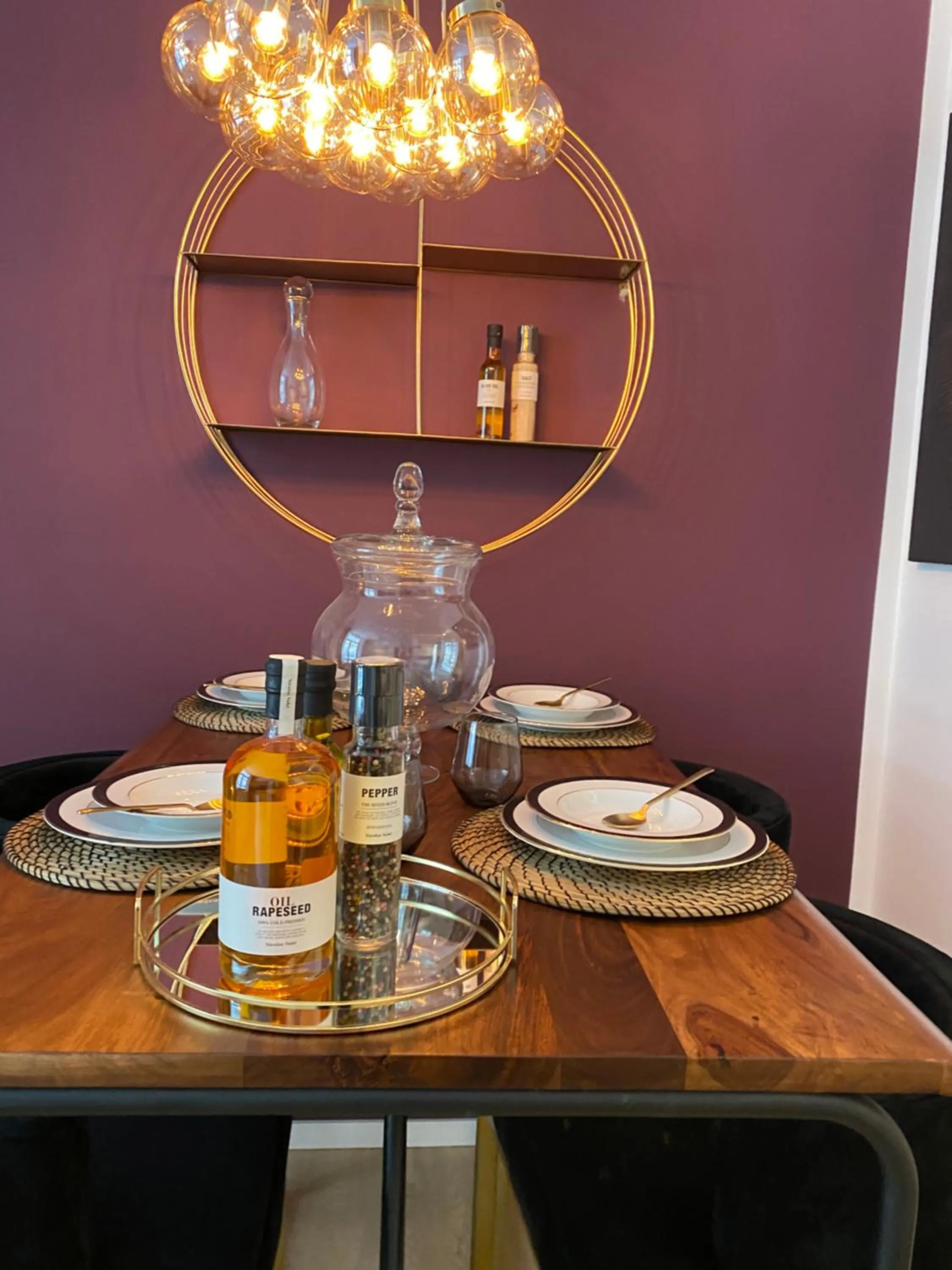 Dining area in Pure Berlin Apartments - Luxury at Pure Living in City Center