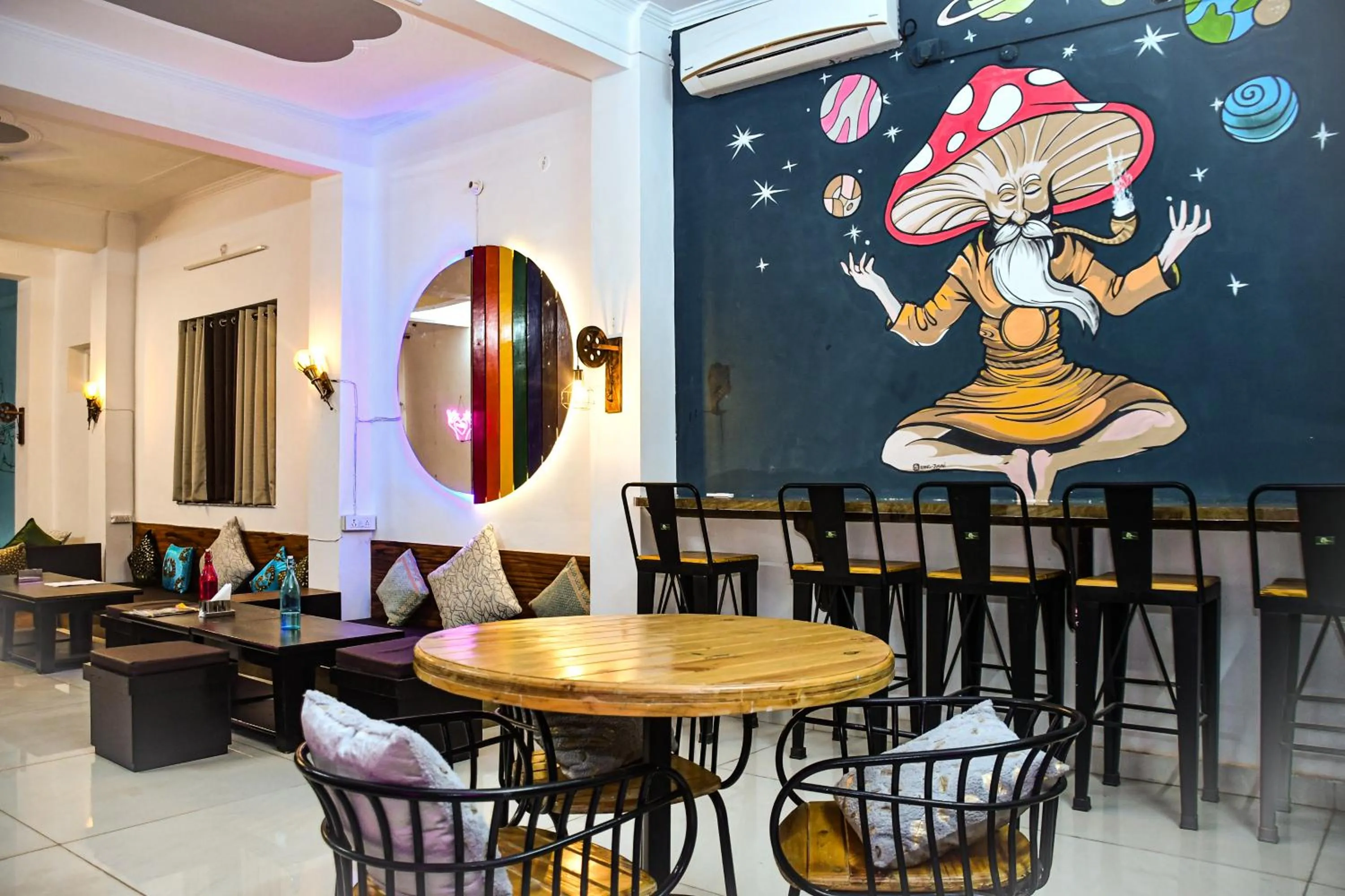 Restaurant/places to eat in Blue River Hostel, Rishikesh