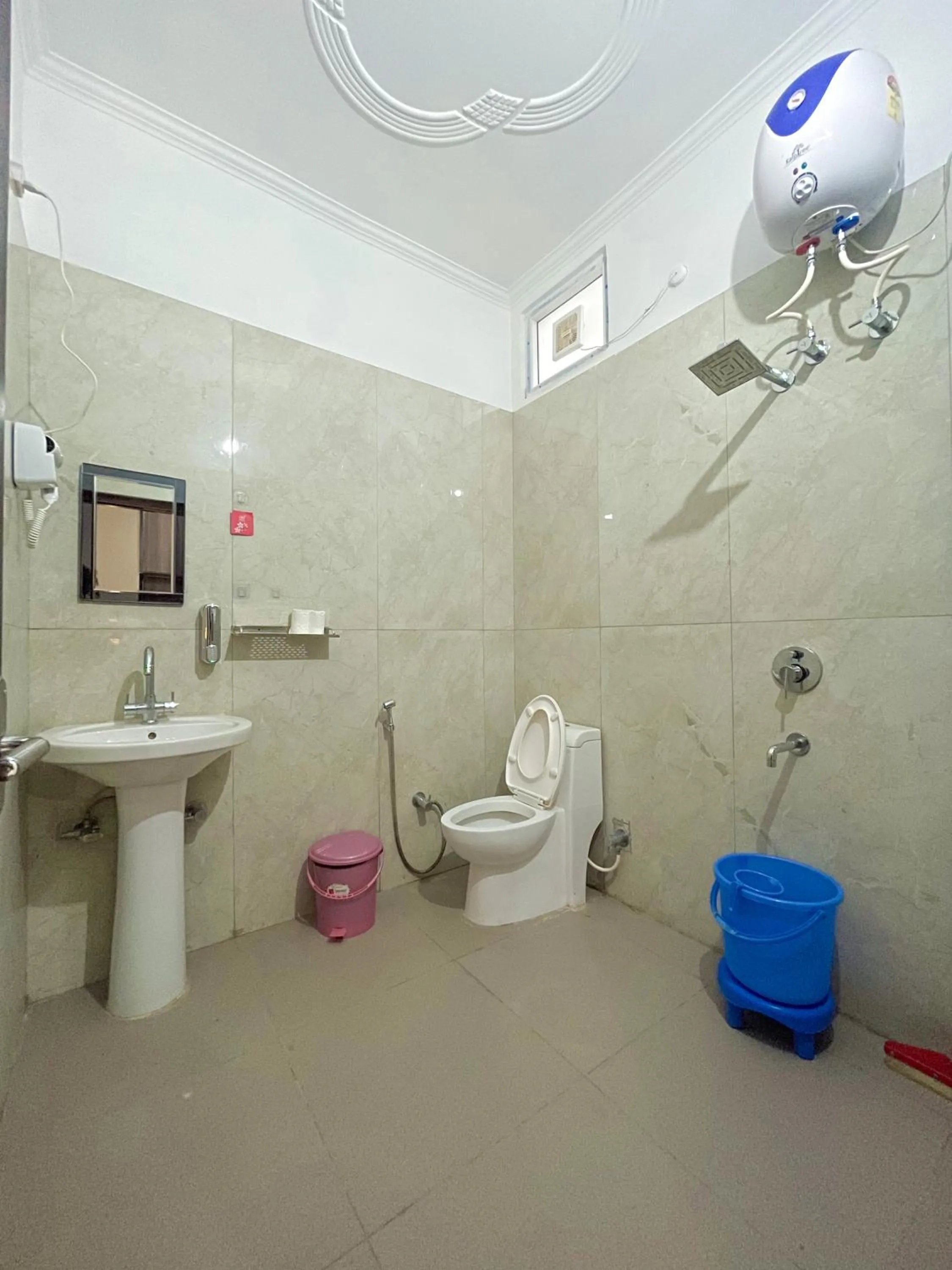 Bathroom in Blue River Hostel, Rishikesh
