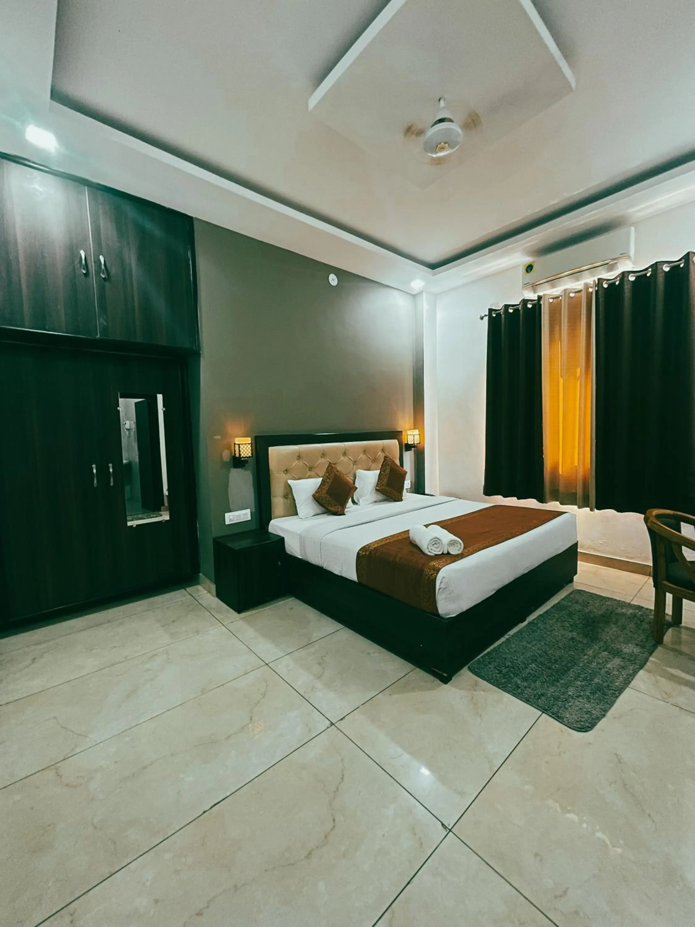 Photo of the whole room in Blue River Hostel, Rishikesh