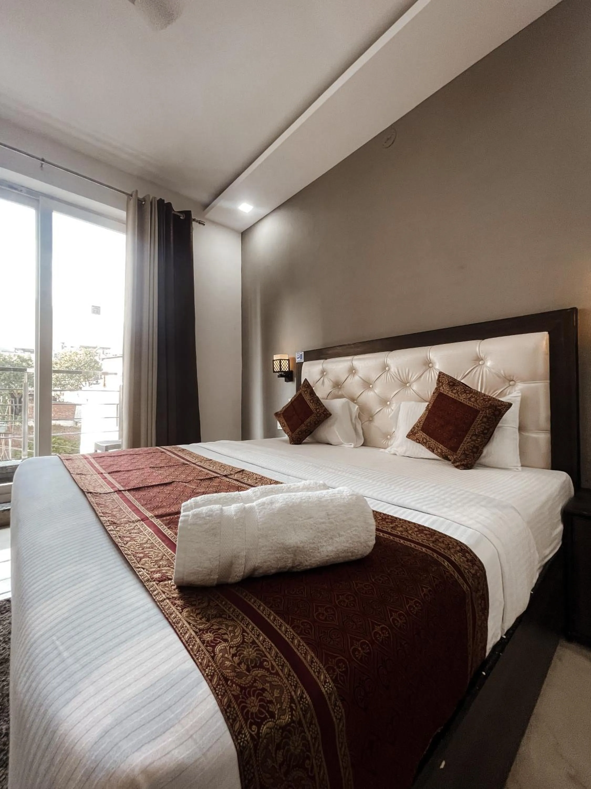 Bed in Blue River Hostel, Rishikesh