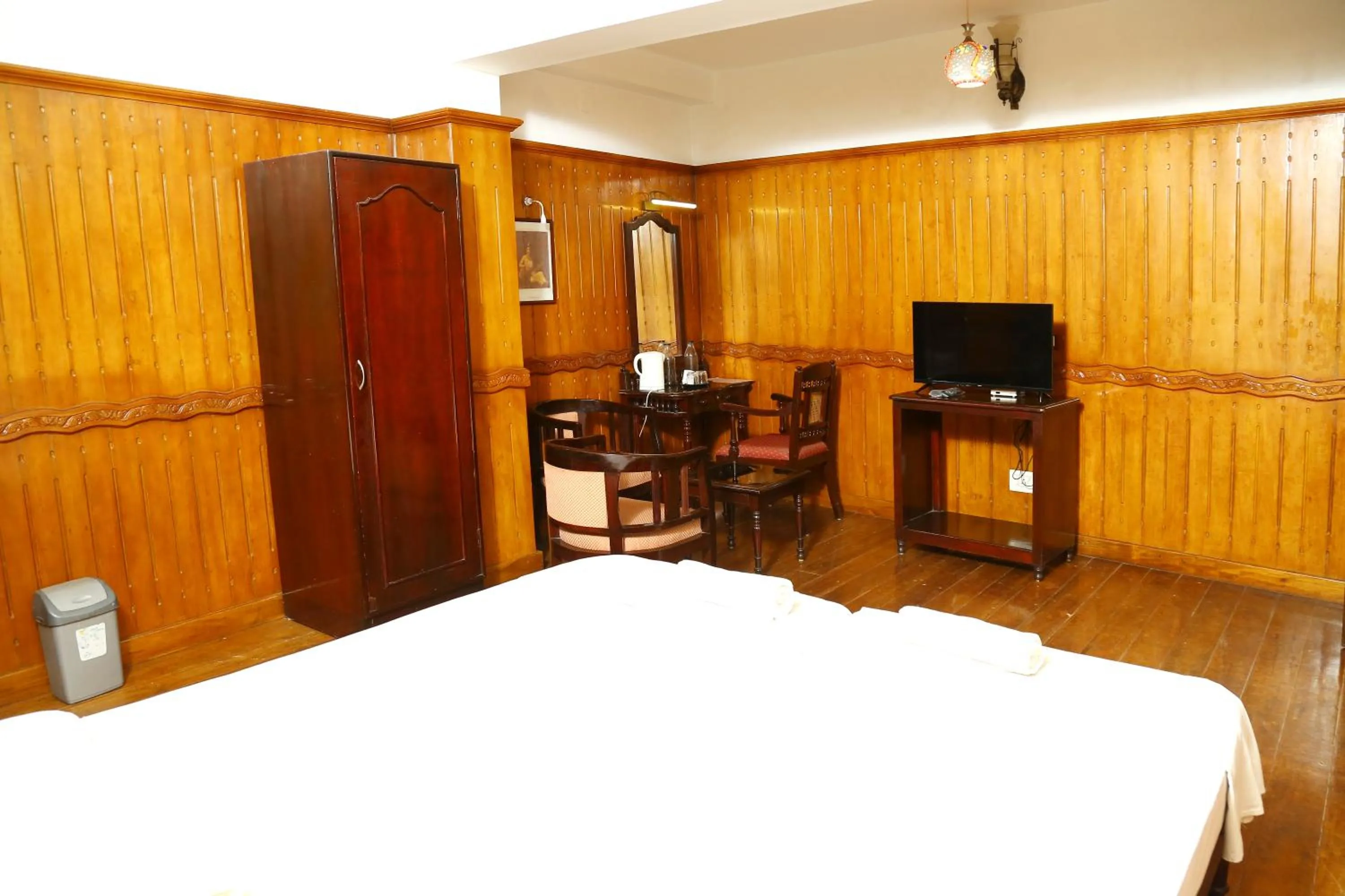 locker, Bed in Walton's Homestay, Fort Cochin