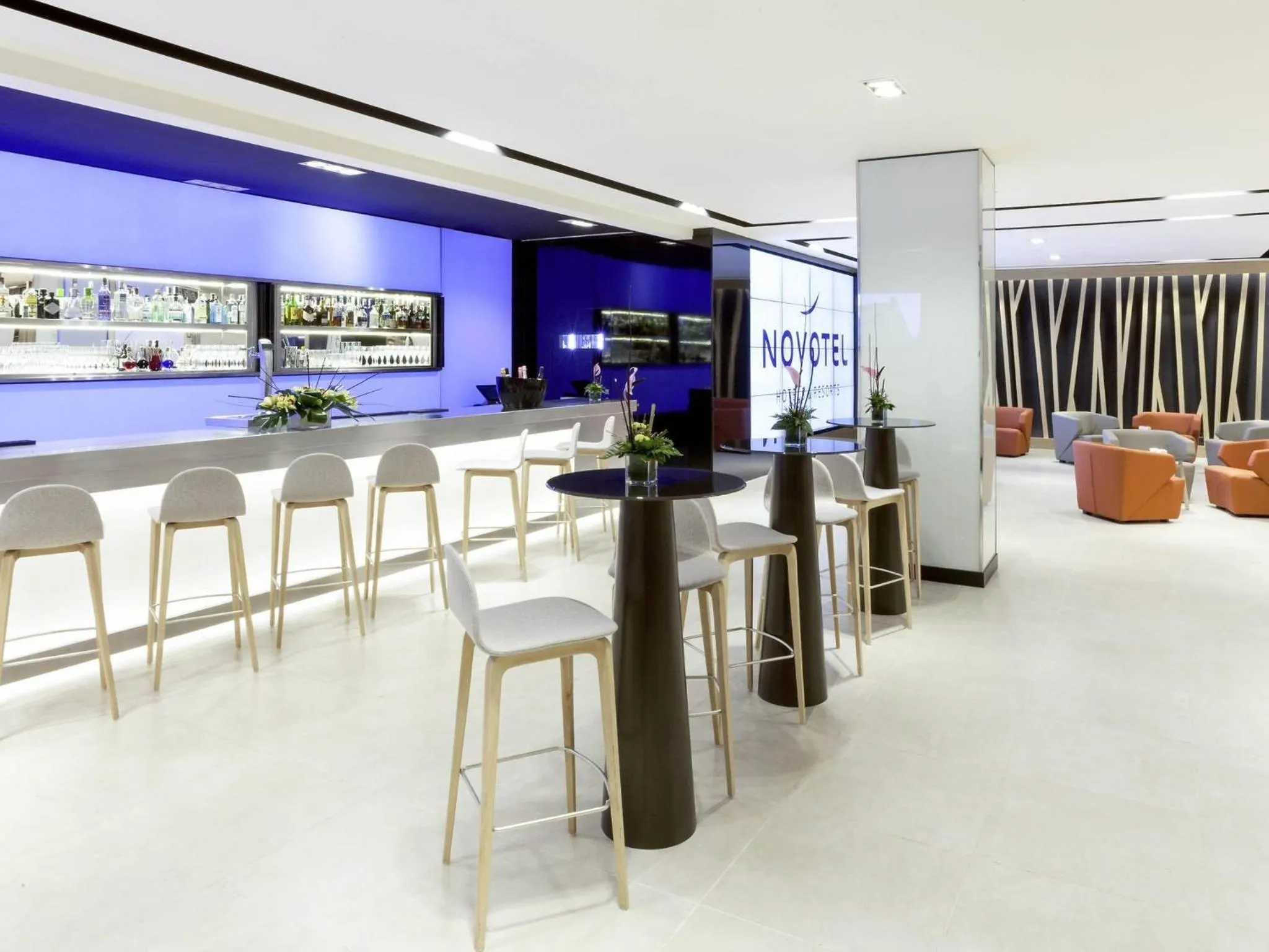 Restaurant/places to eat in Novotel Madrid Center