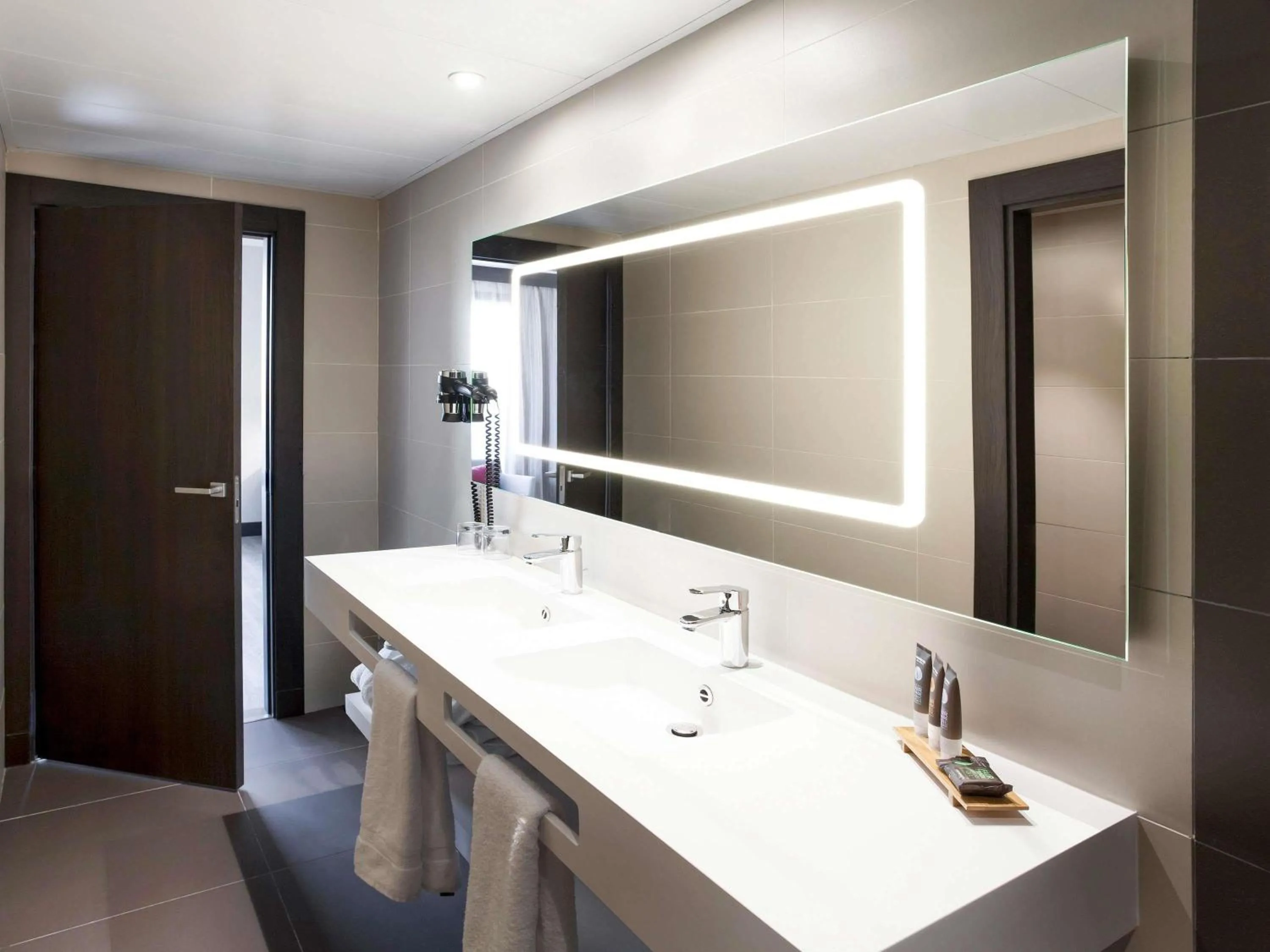 Bedroom in Novotel Madrid Center