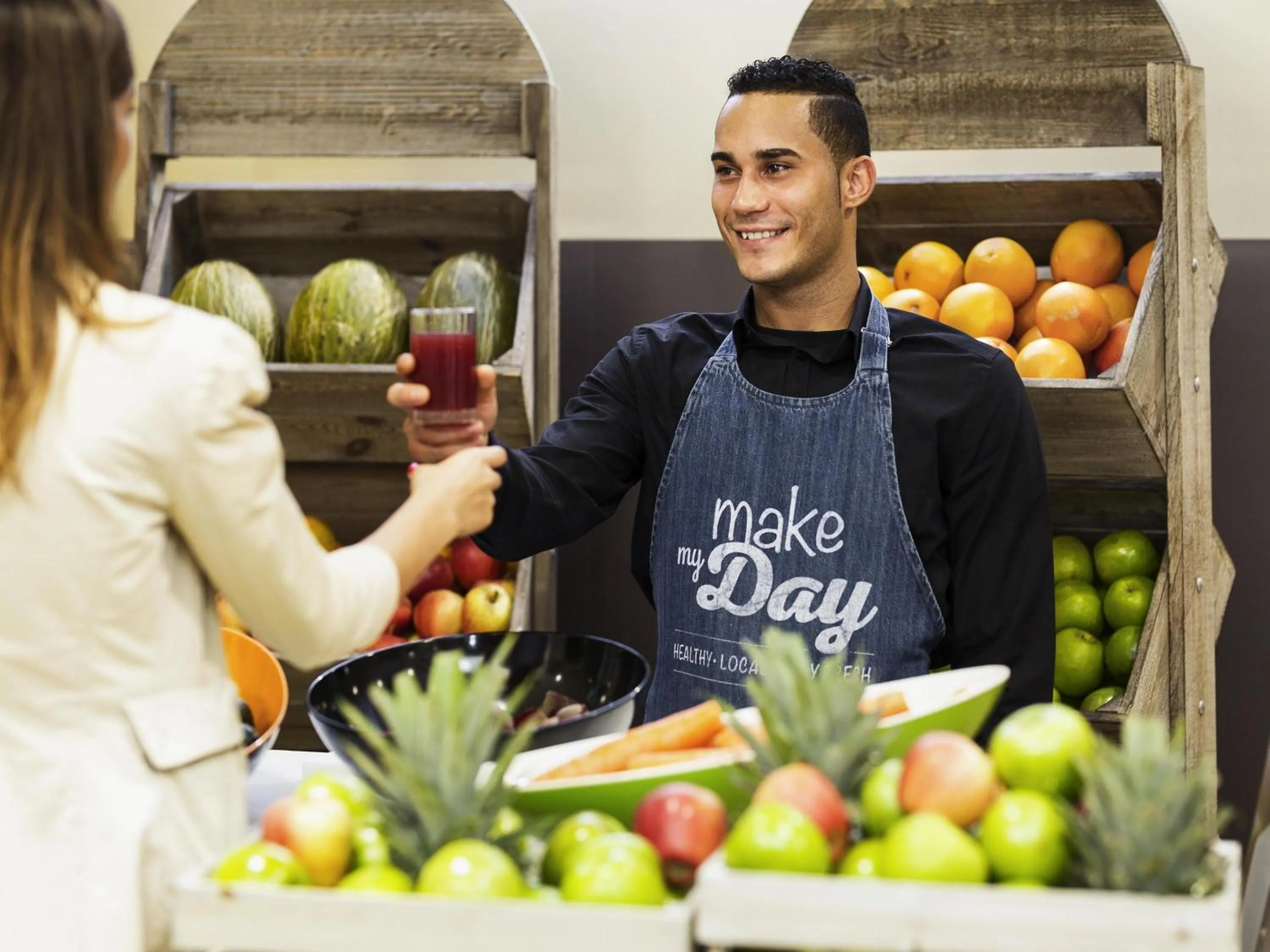 Restaurant/places to eat in Novotel Madrid Center