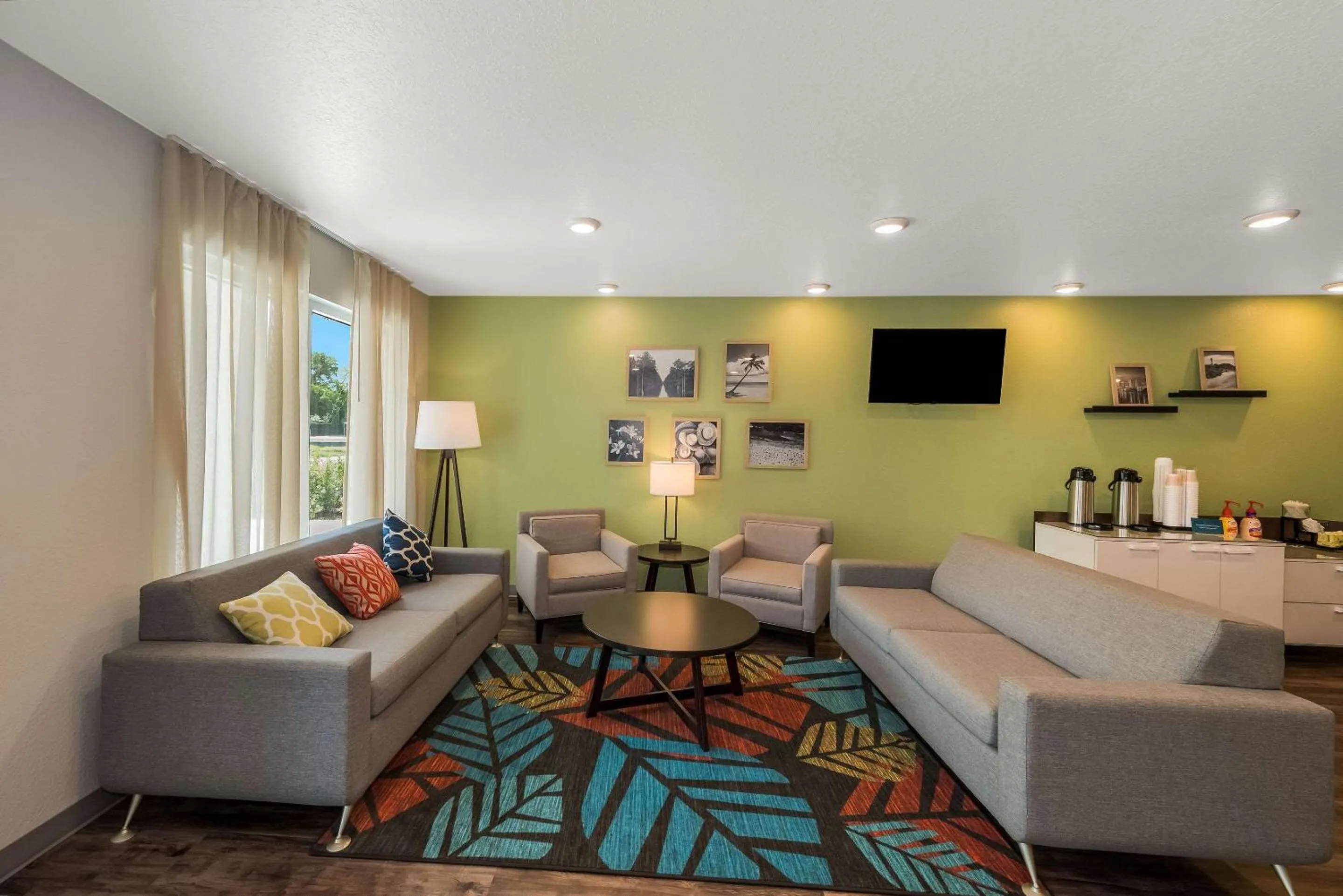Lobby or reception in WoodSpring Suites West Palm Beach