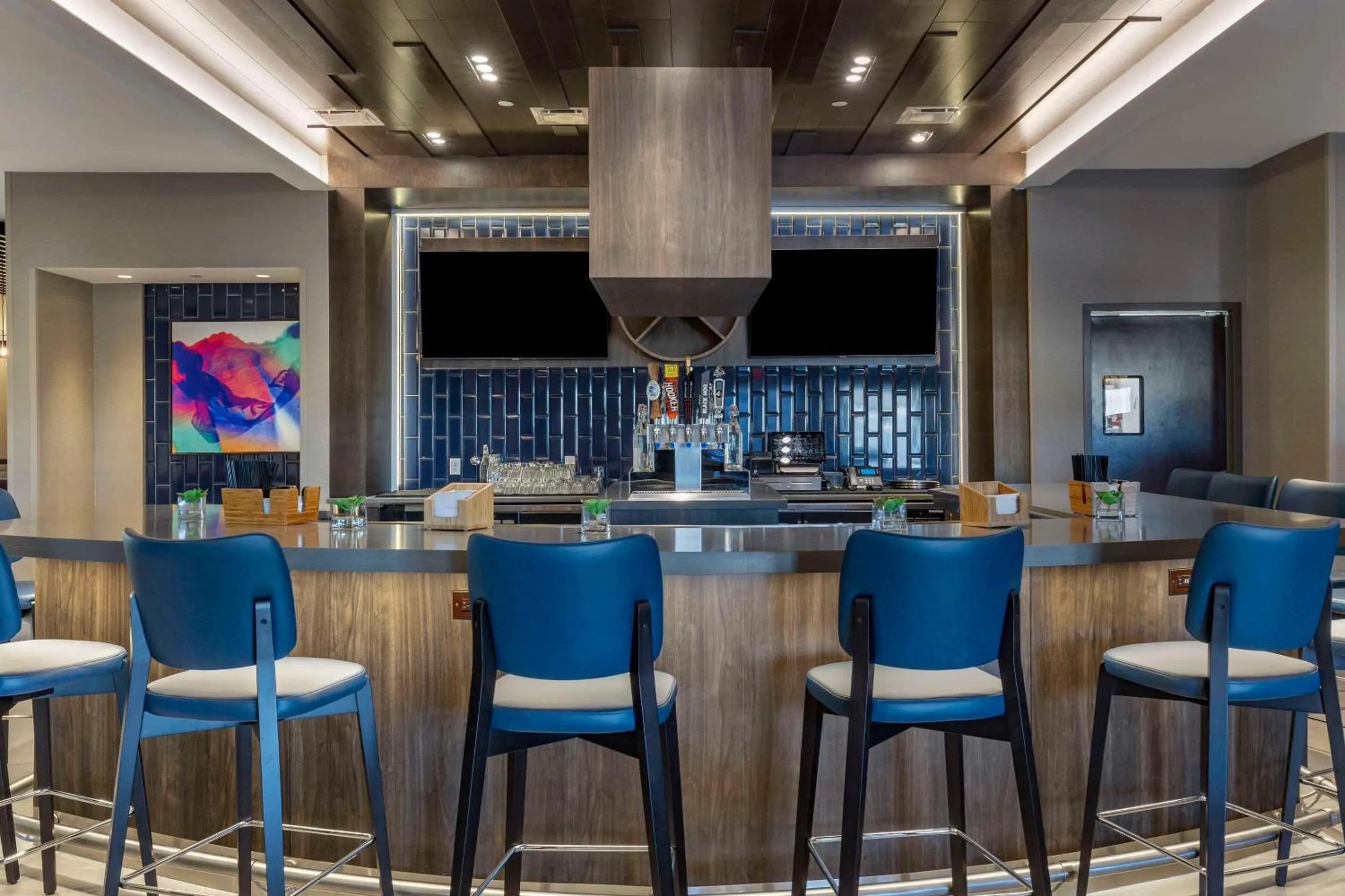 Restaurant/places to eat in Cambria Hotel Manchester South Windsor