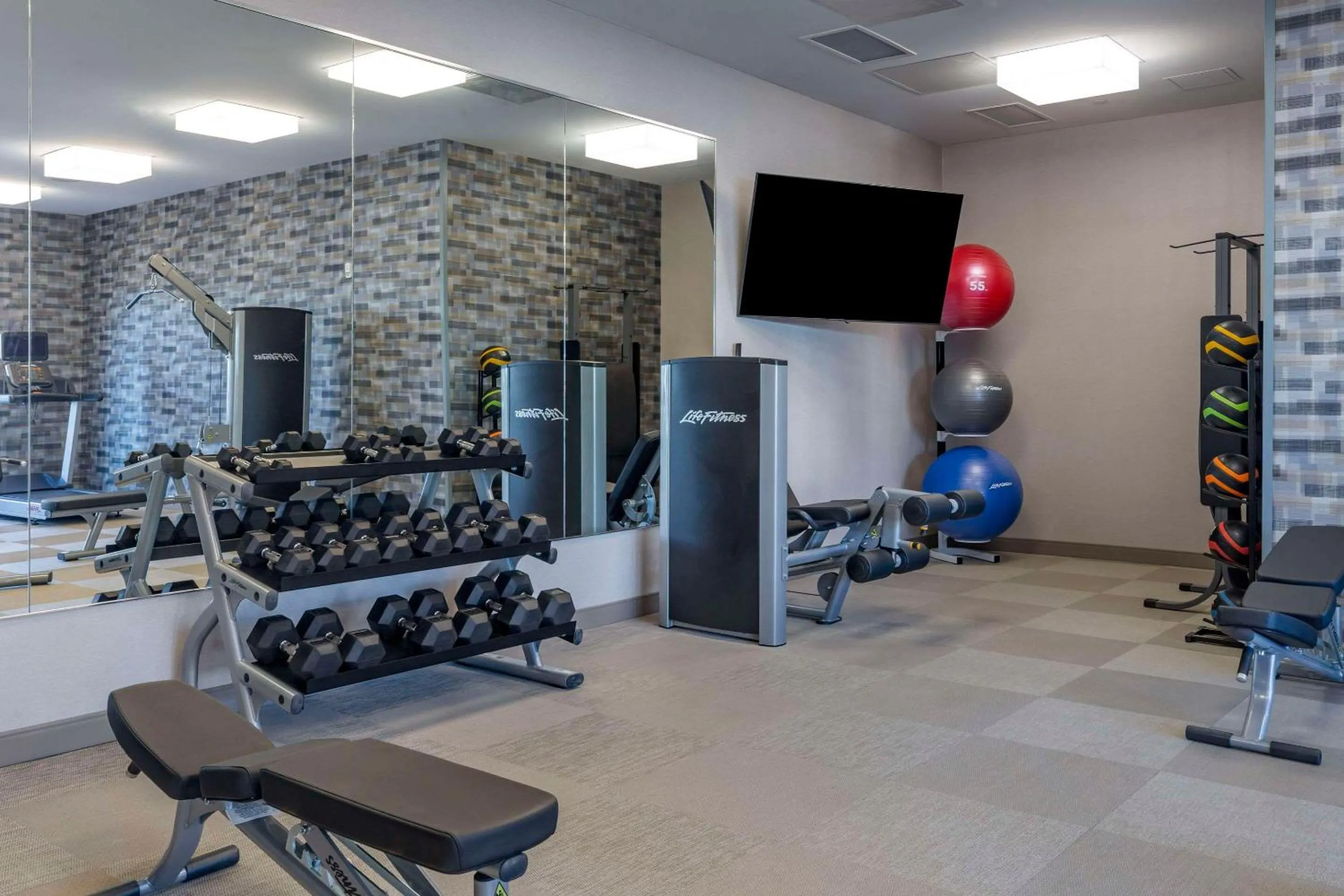 Fitness centre/facilities in Cambria Hotel Manchester South Windsor