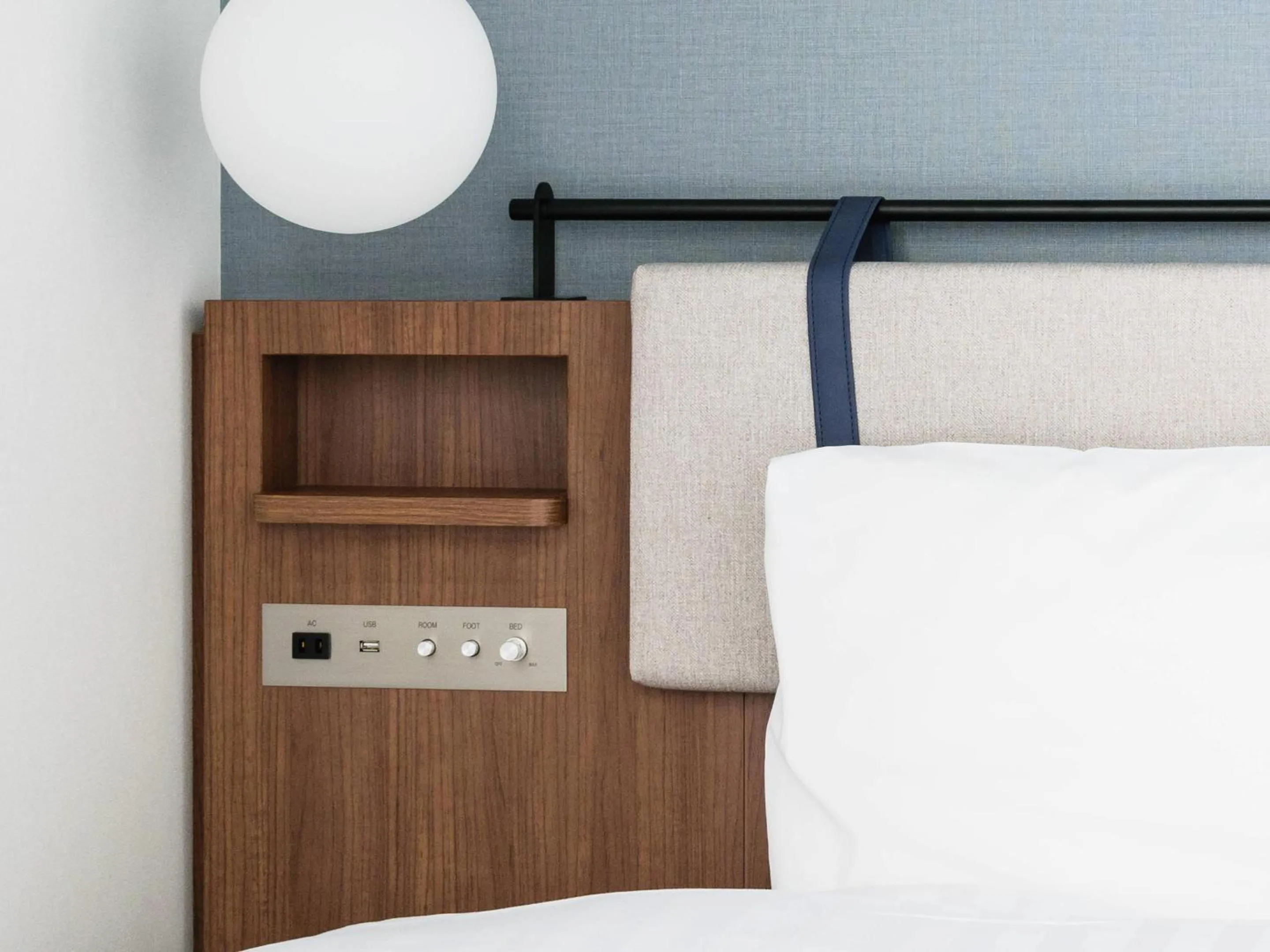 Bedroom, Bed in Comfort Hotel Yokkaichi