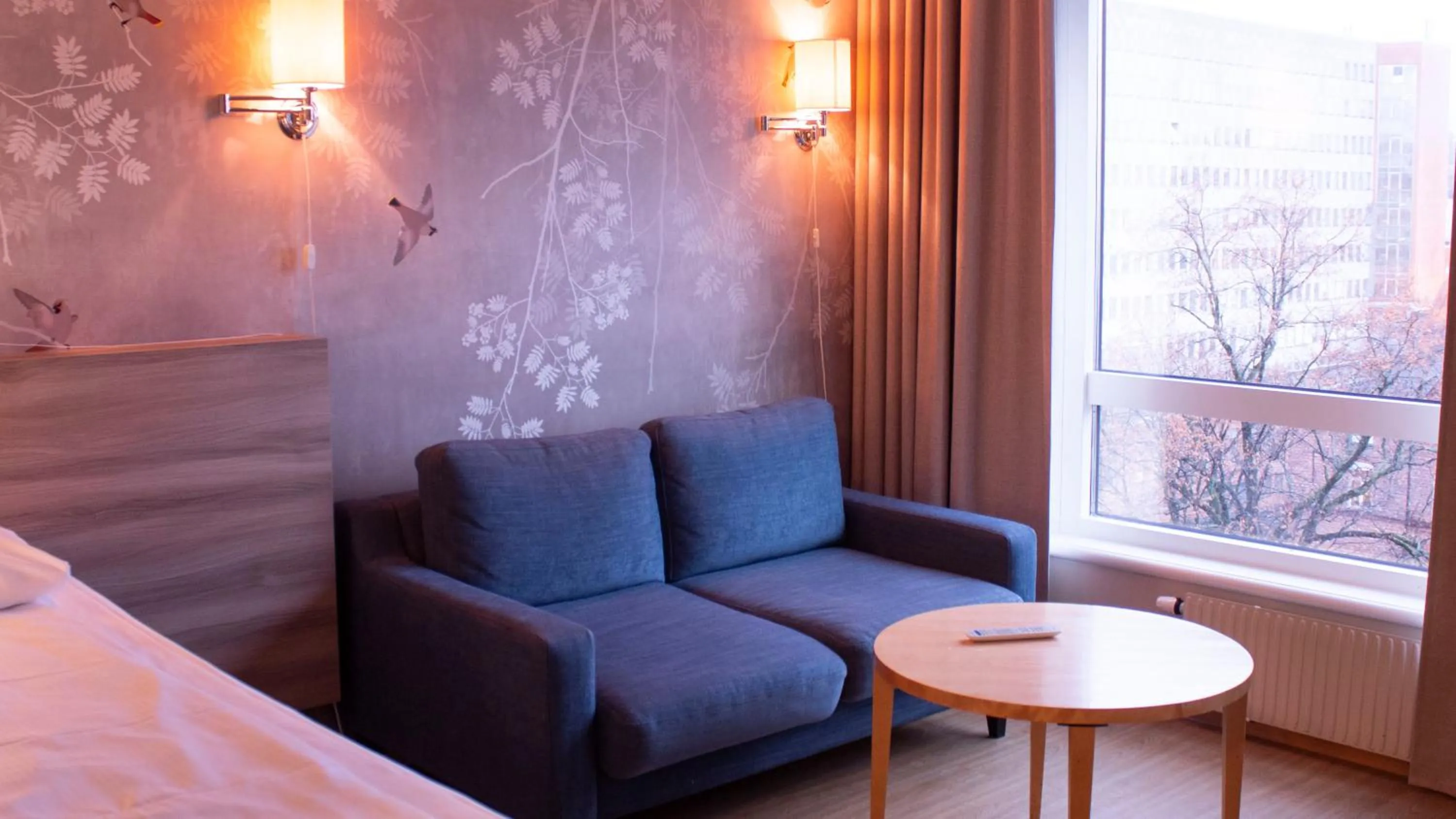 Seating area, Bed in Ullevål Hotel