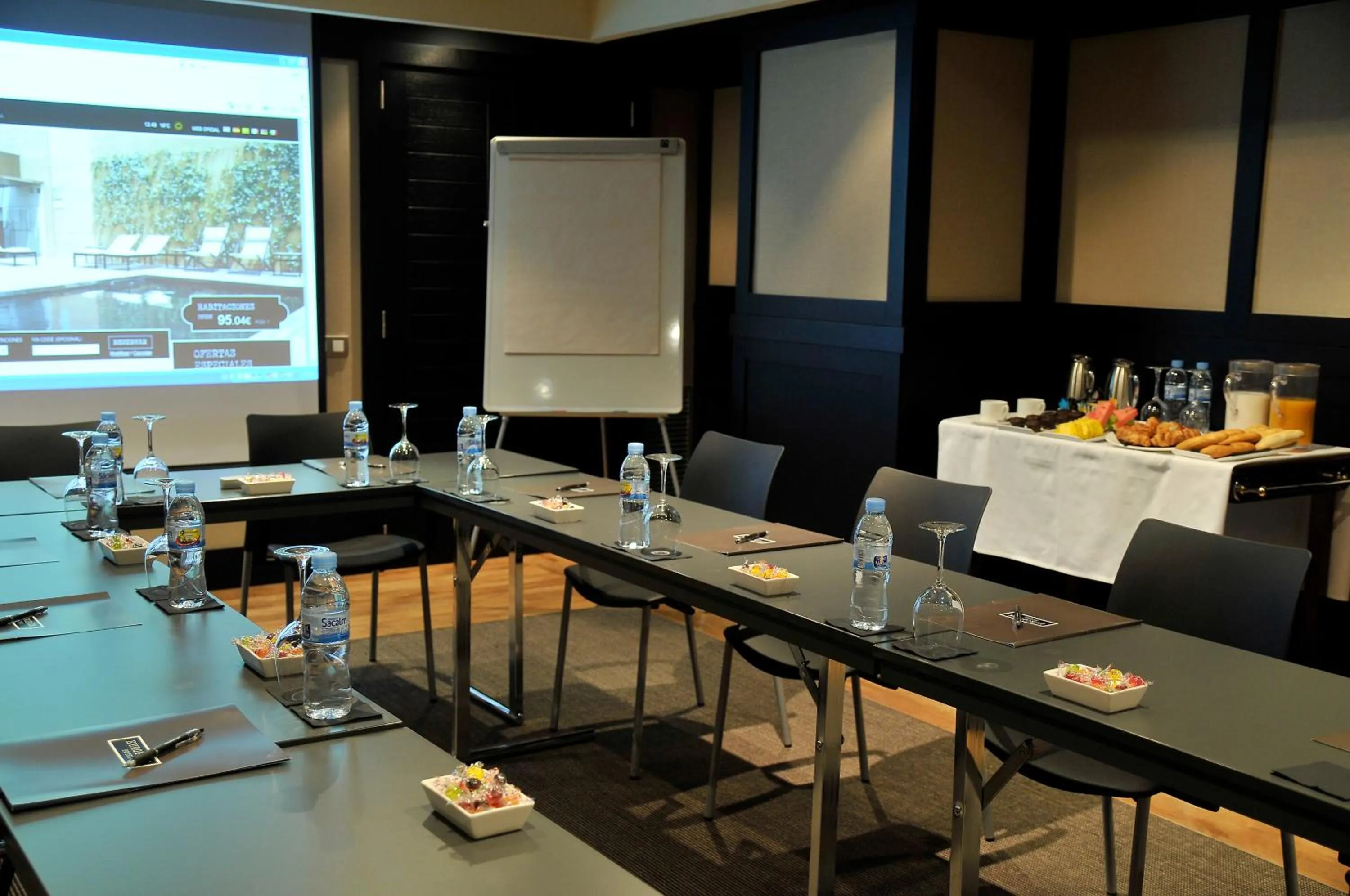 Business facilities in Europark