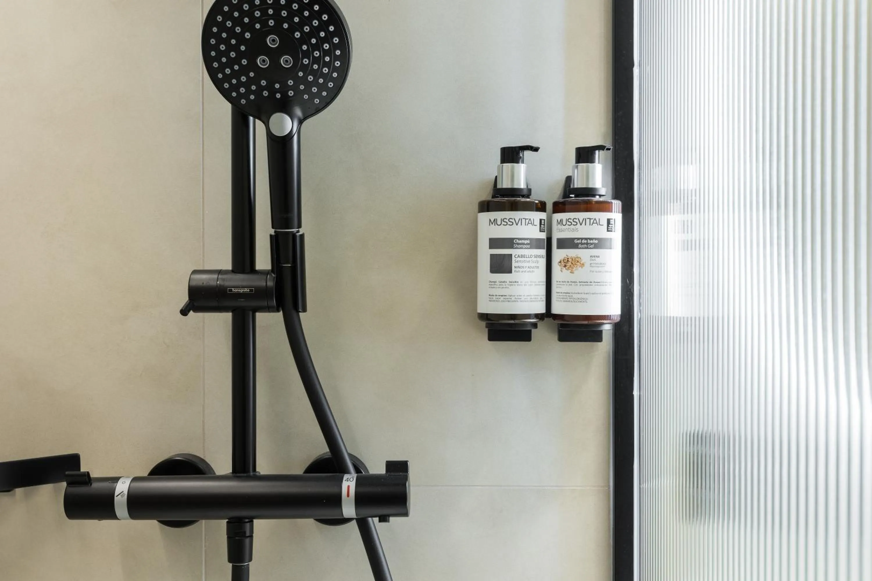 Shower in Royal Ramblas