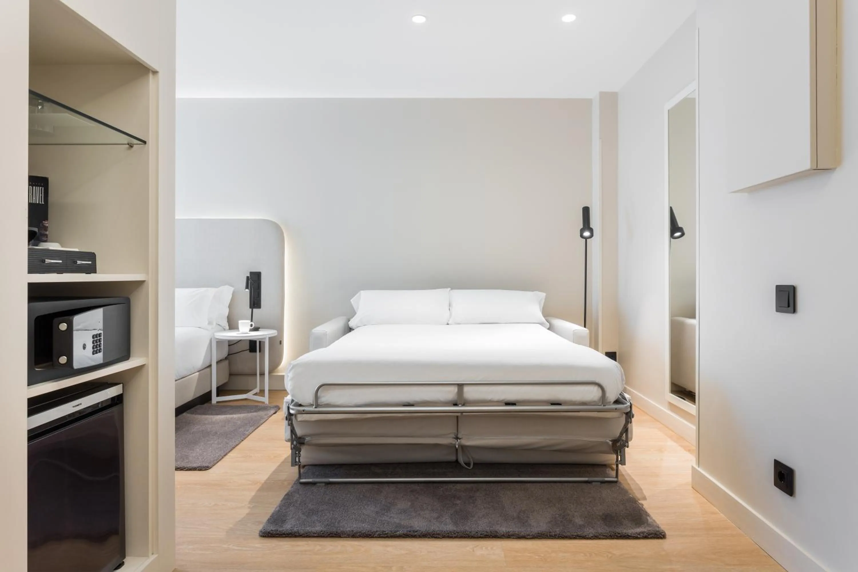 Bedroom, Bed in Royal Ramblas