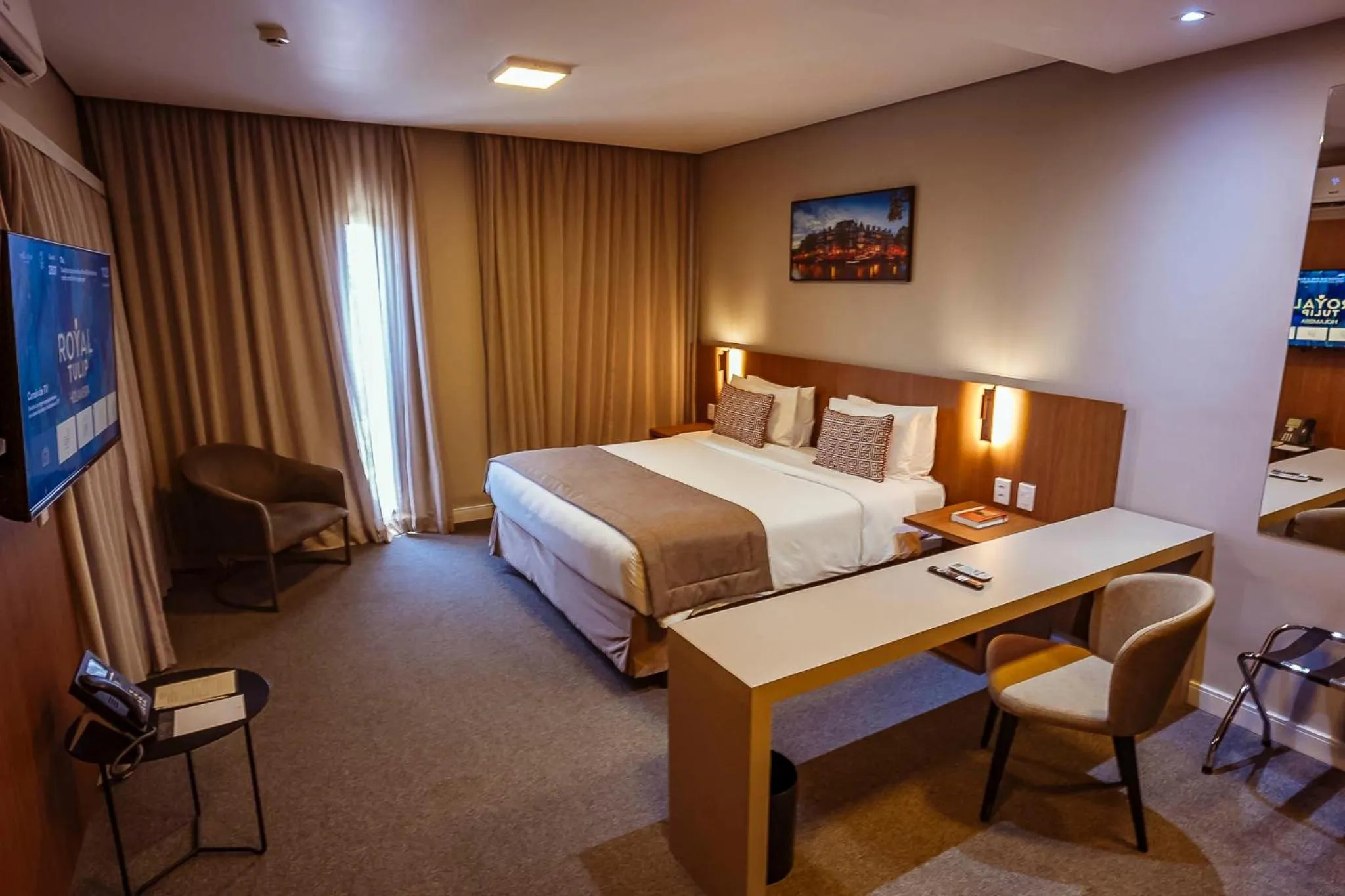 Bed in Royal Tulip Holambra