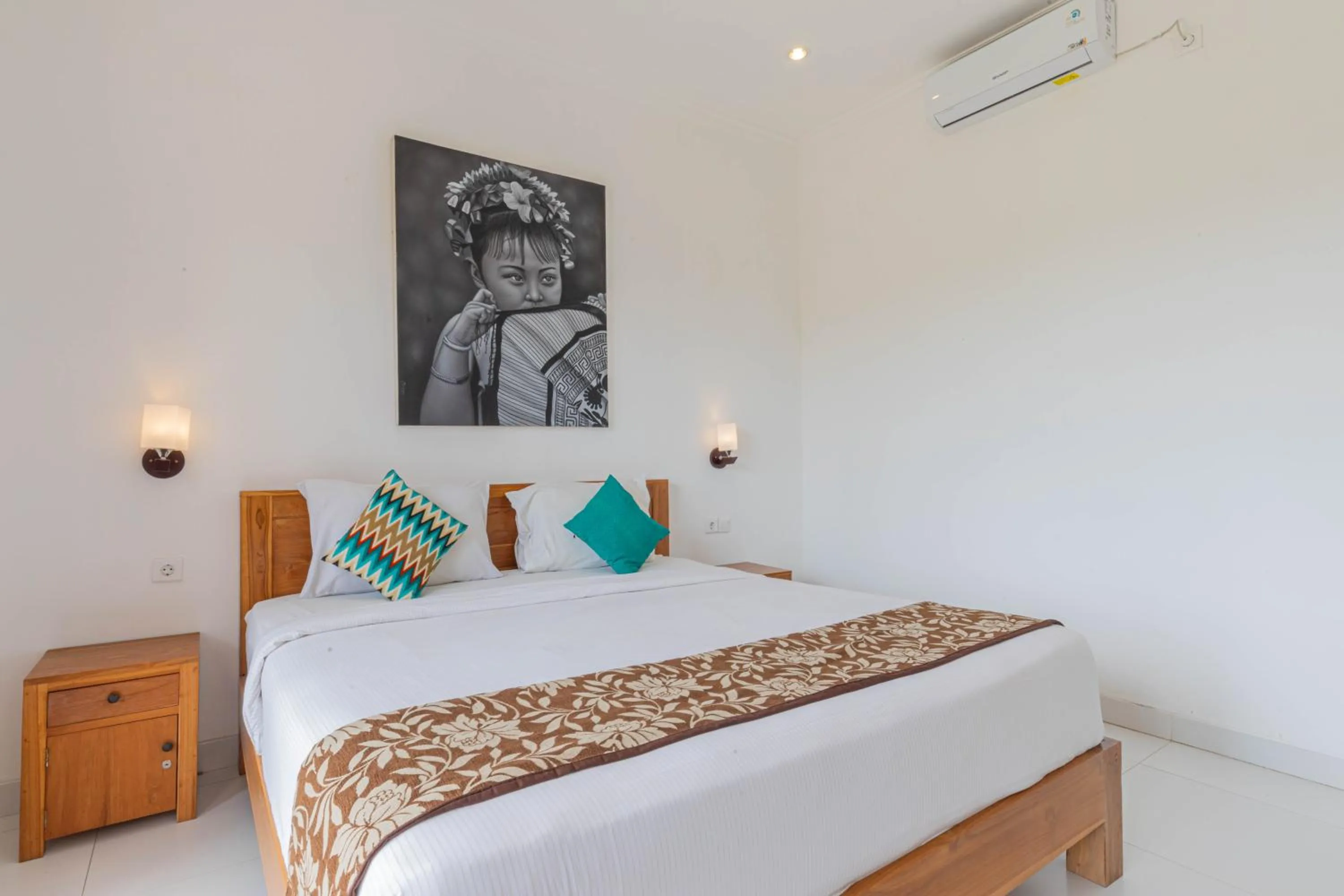 Day, Bed in Frangipani House and Spa by ecommerceloka