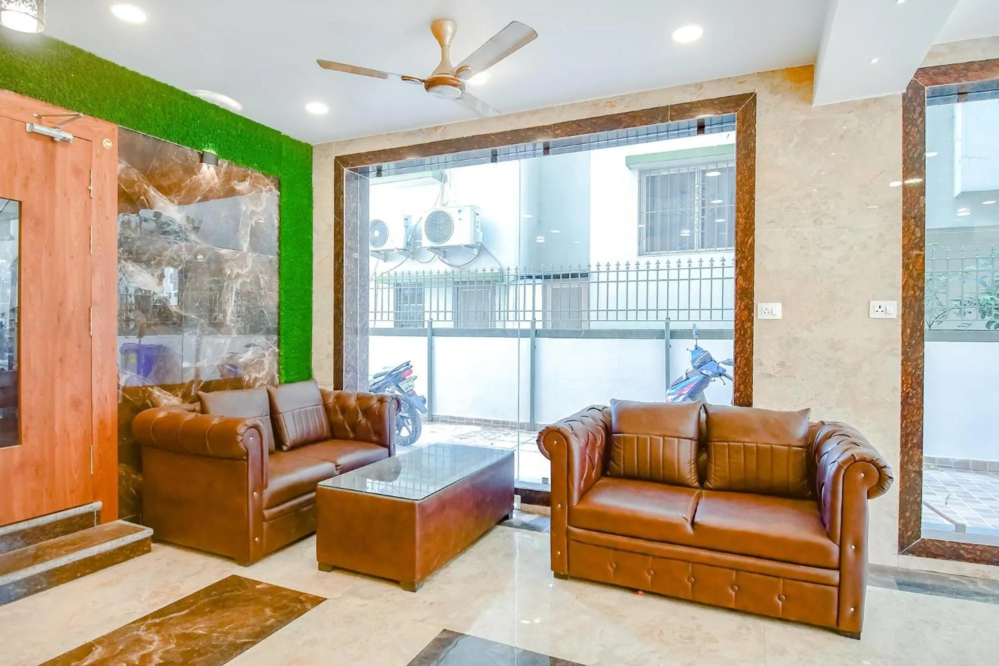 Seating area in FabHotel Dreamworld Residency - Near Bisarjan Ghat