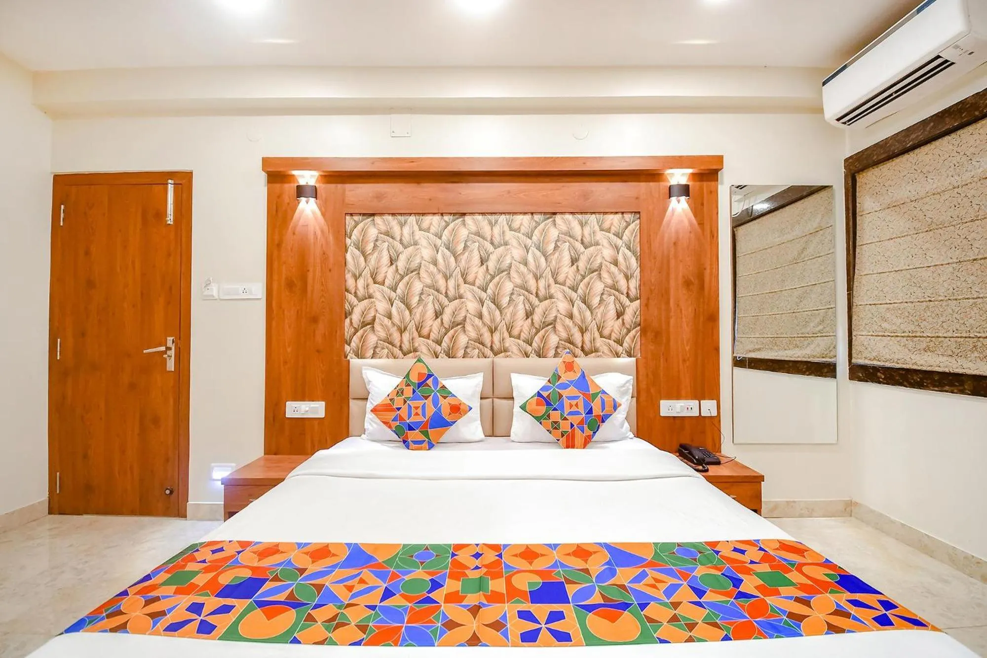 Bed in FabHotel Dreamworld Residency - Near Bisarjan Ghat