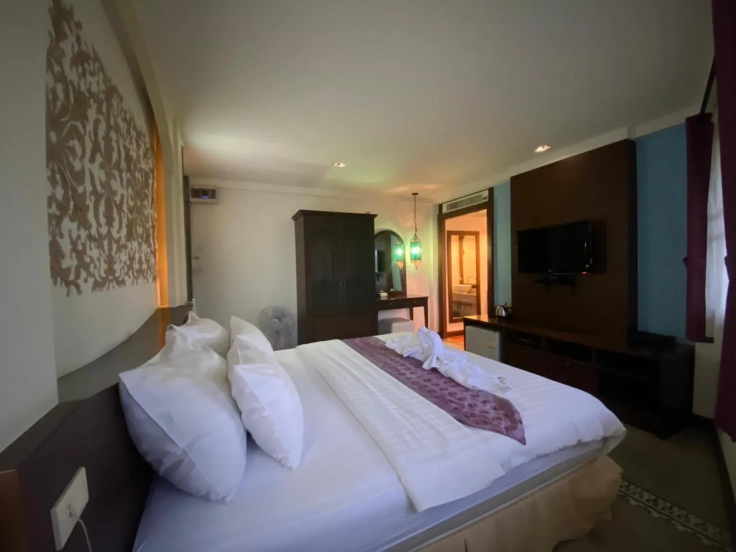 Bedroom in Madame Green Forever