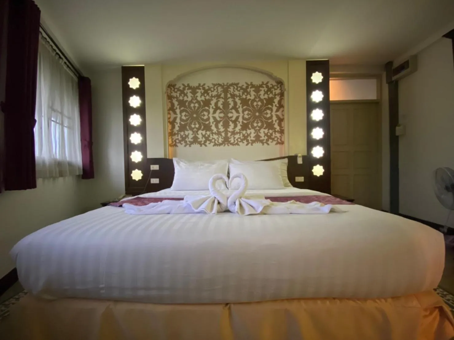 Bed in Madame Green Forever