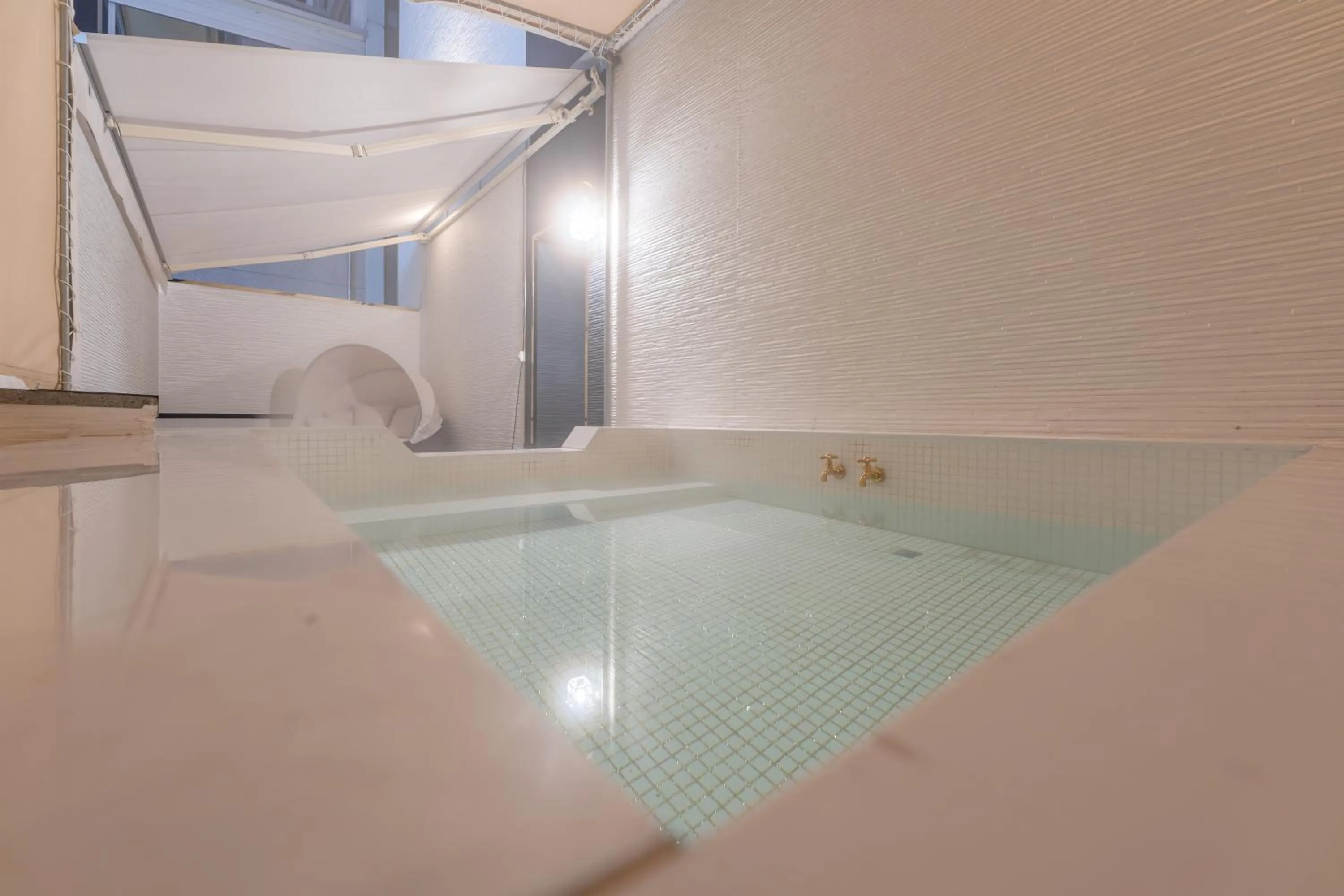 Hot Tub in Denbasta Hotel Heritage