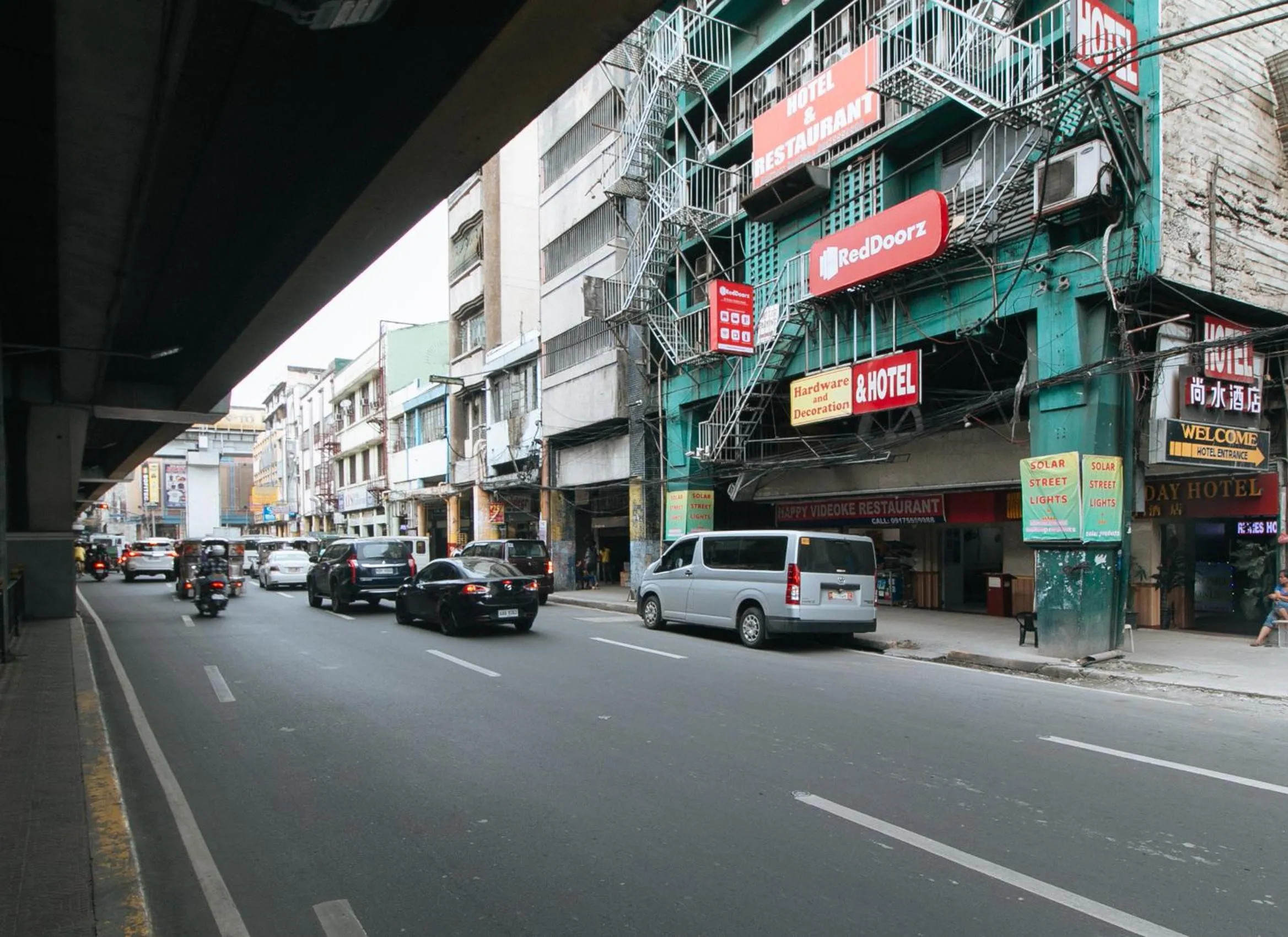 City view in RedDoorz @ Riches Holiday Hotel Avenida