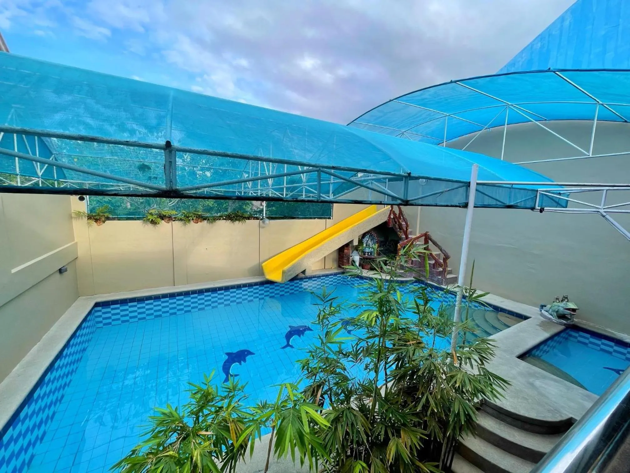 Swimming pool in Weekdays Hotspring Resort by Cocotel