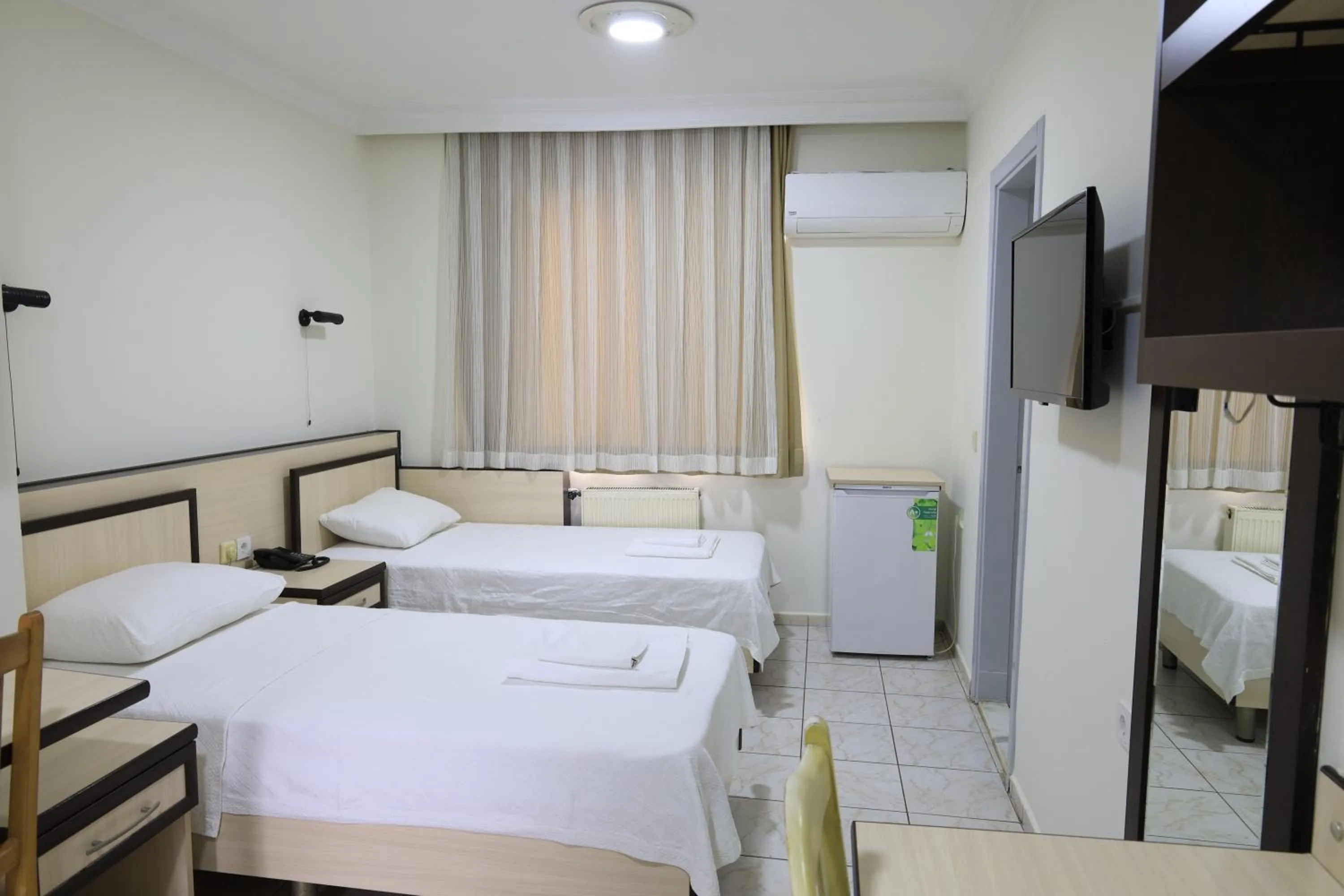 Photo of the whole room, Bed in Elit Otel