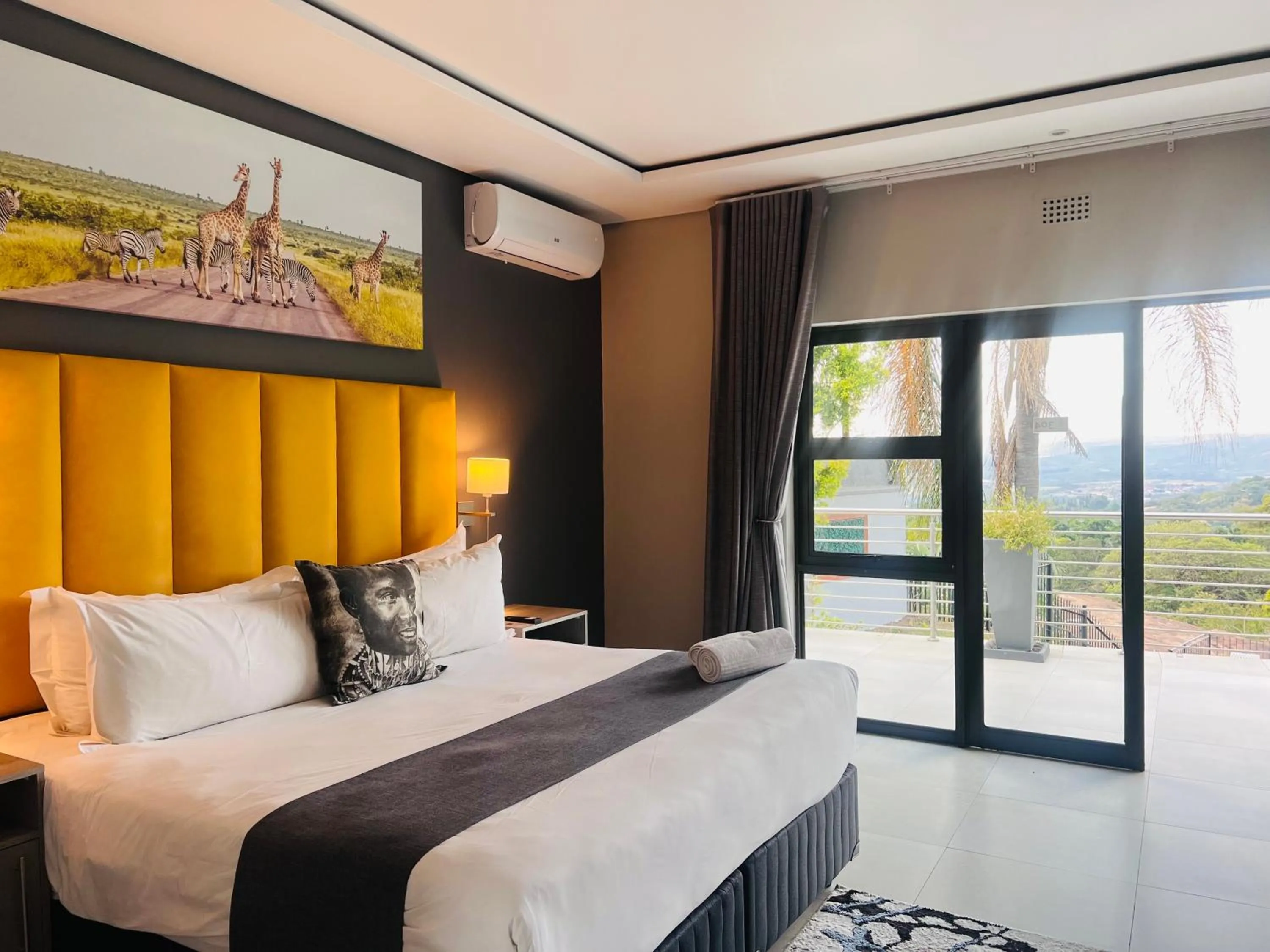 Bed in Khayalami Hotel - Mbombela