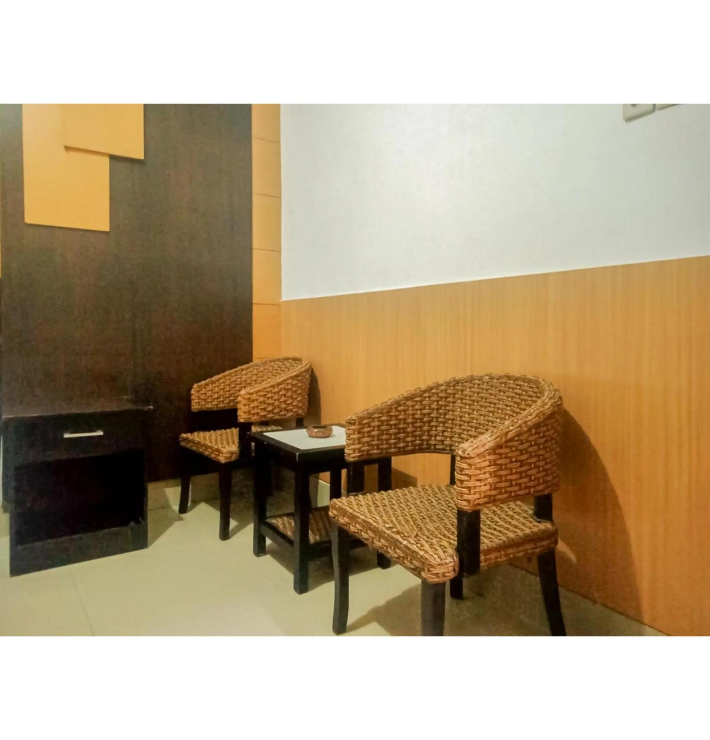 Seating area in Homestay Akik Hijau Near Panakkukang