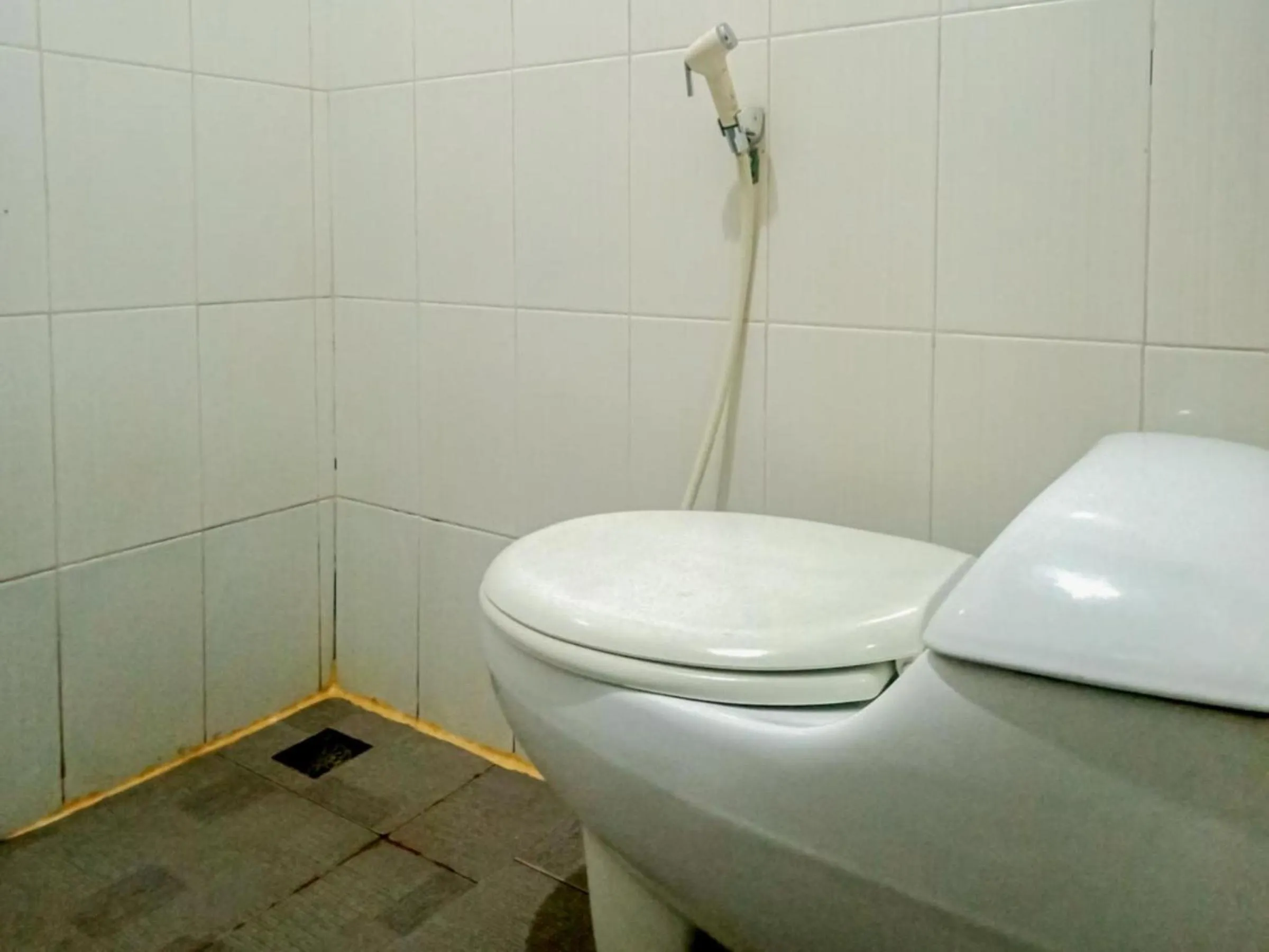 Bathroom in Homestay Akik Hijau Near Panakkukang