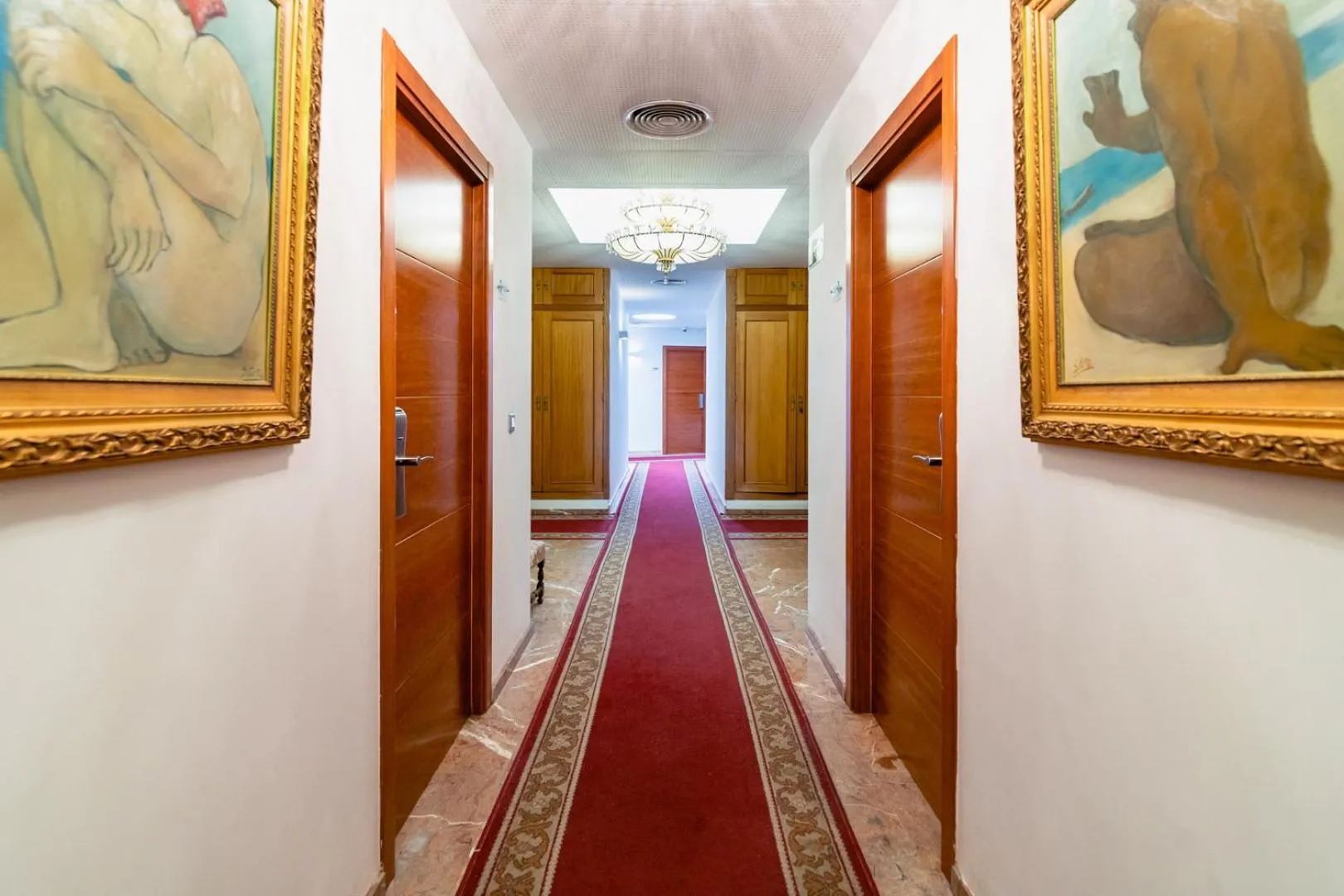 Property building in Hotel Riad Arruzafa