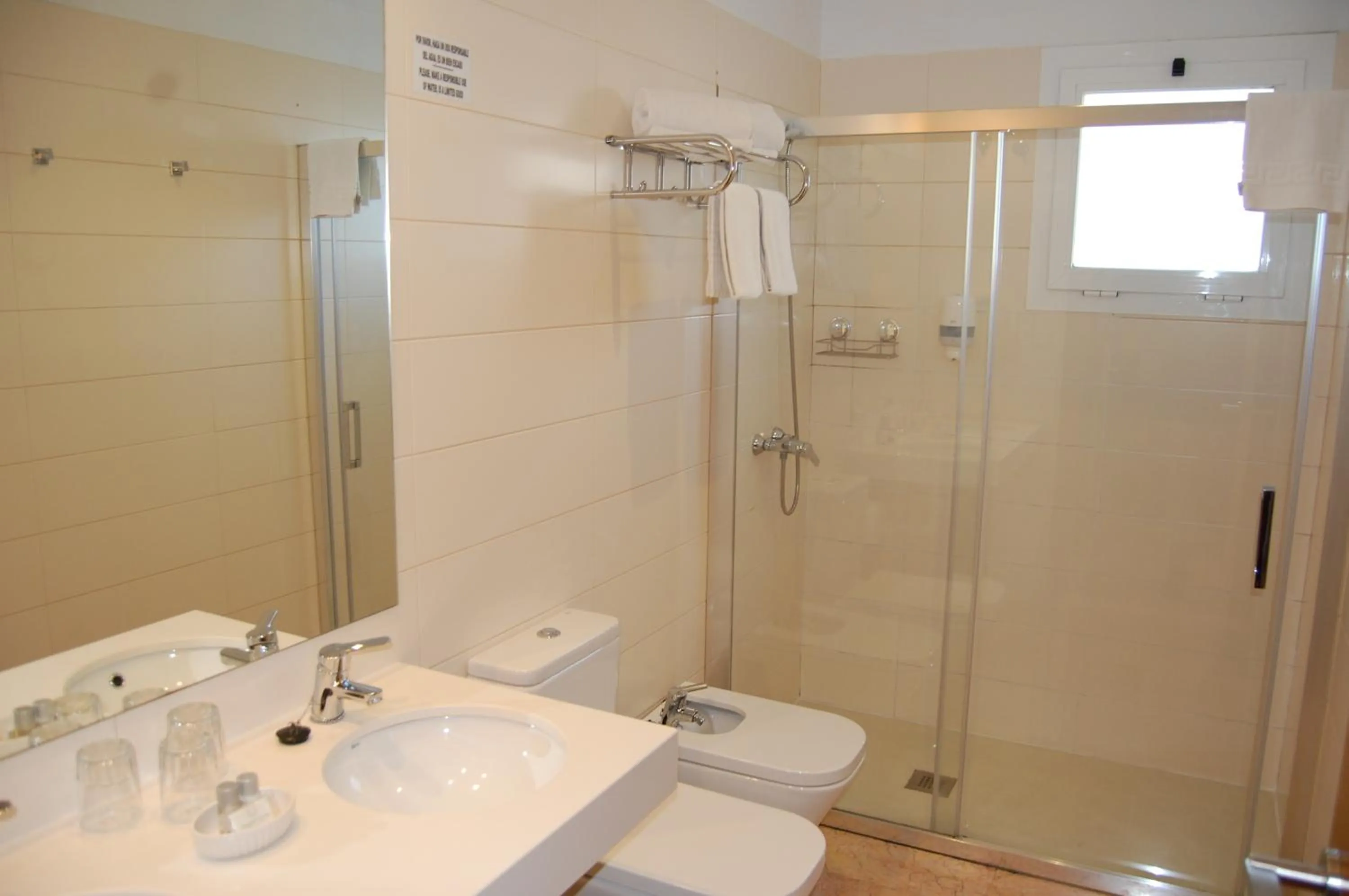 Property building in Hotel Riad Arruzafa