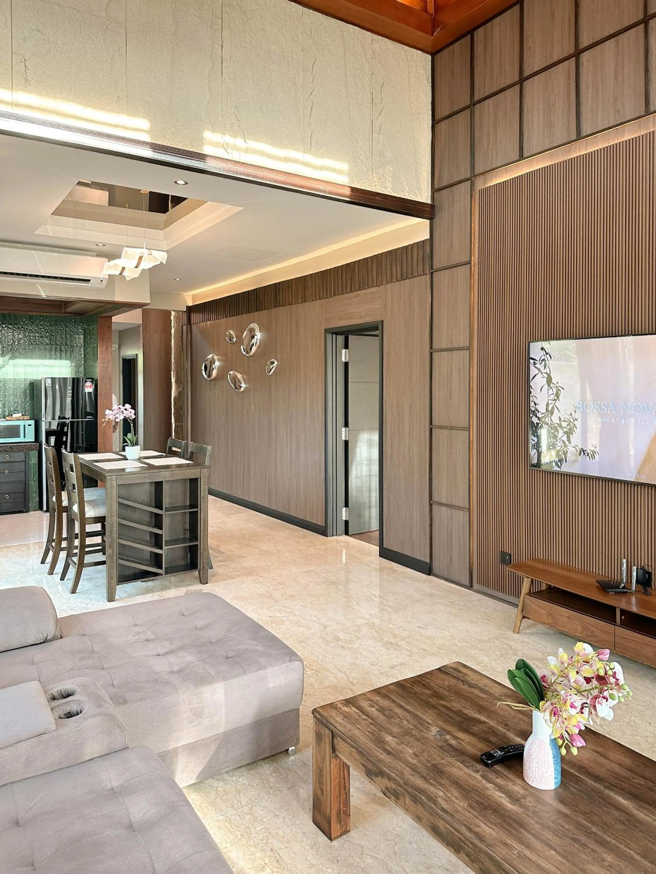 Communal lounge/ TV room in Bonheur at Karambunai