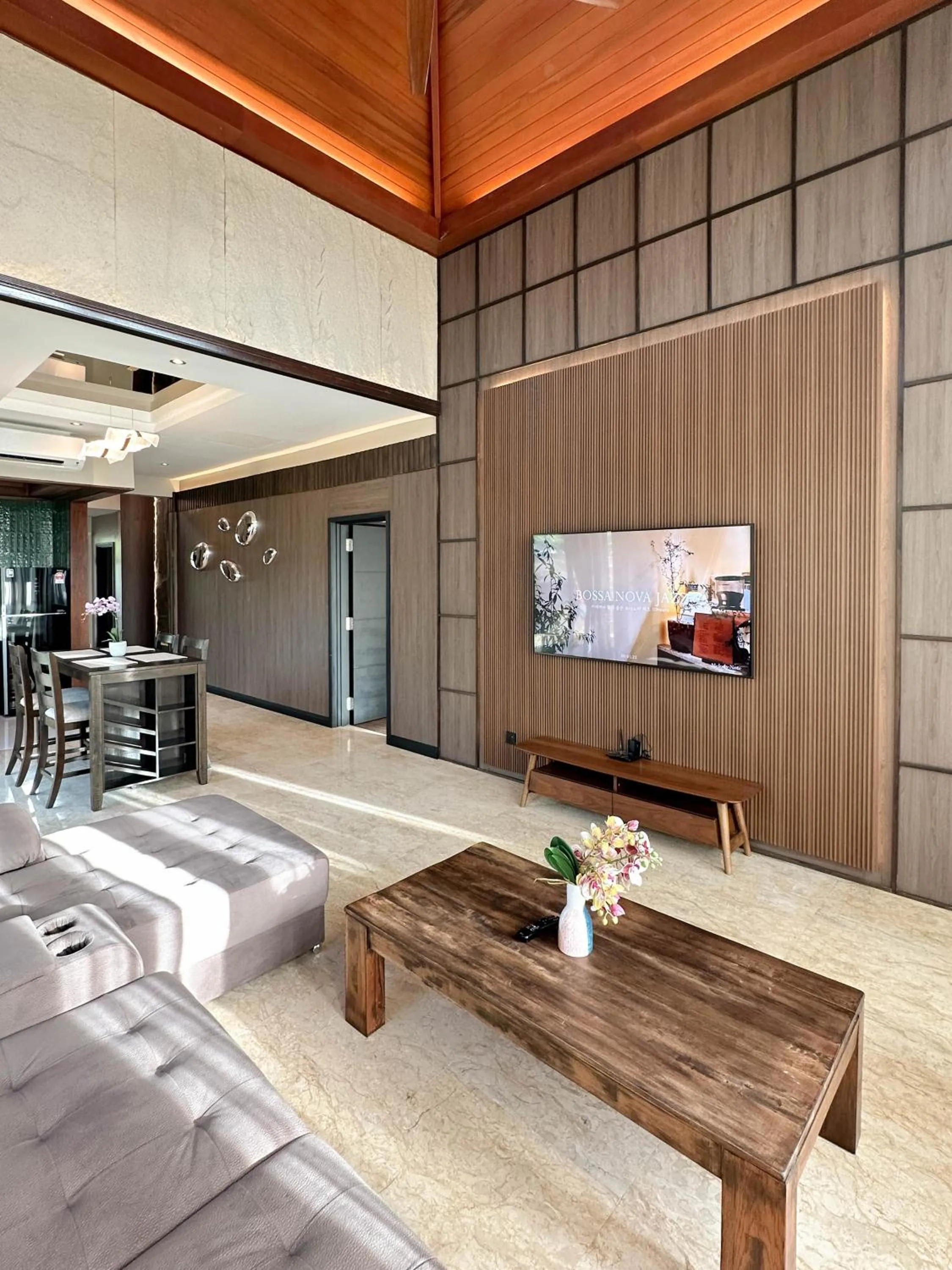 Communal lounge/ TV room in Bonheur at Karambunai