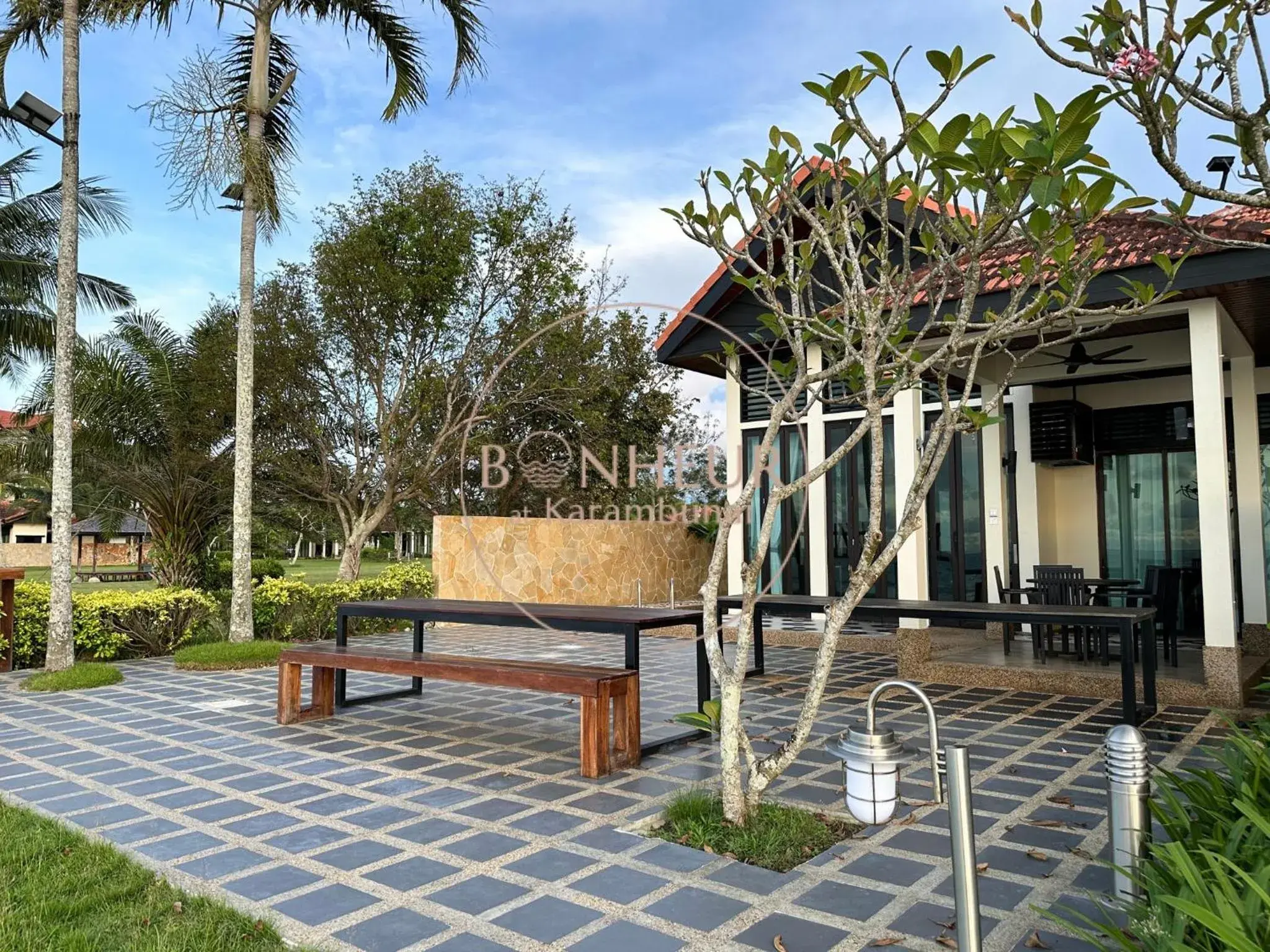 Villa - Beach Front in Bonheur at Karambunai Villa - Beach Front in Bonheur at Karambunai